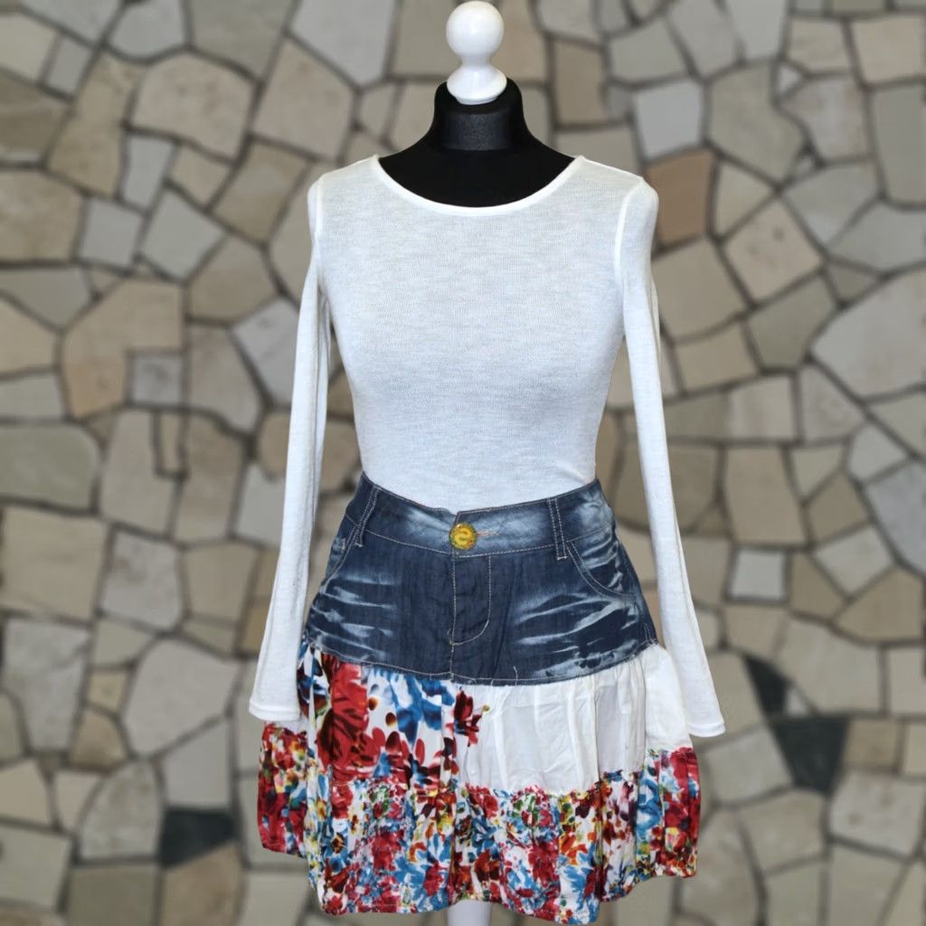 Desigual Desigual Skirt Womens Size 40 Midi Multicoloured S/M Size 28" / US 6 / IT 42 - 1 Thumbnail
