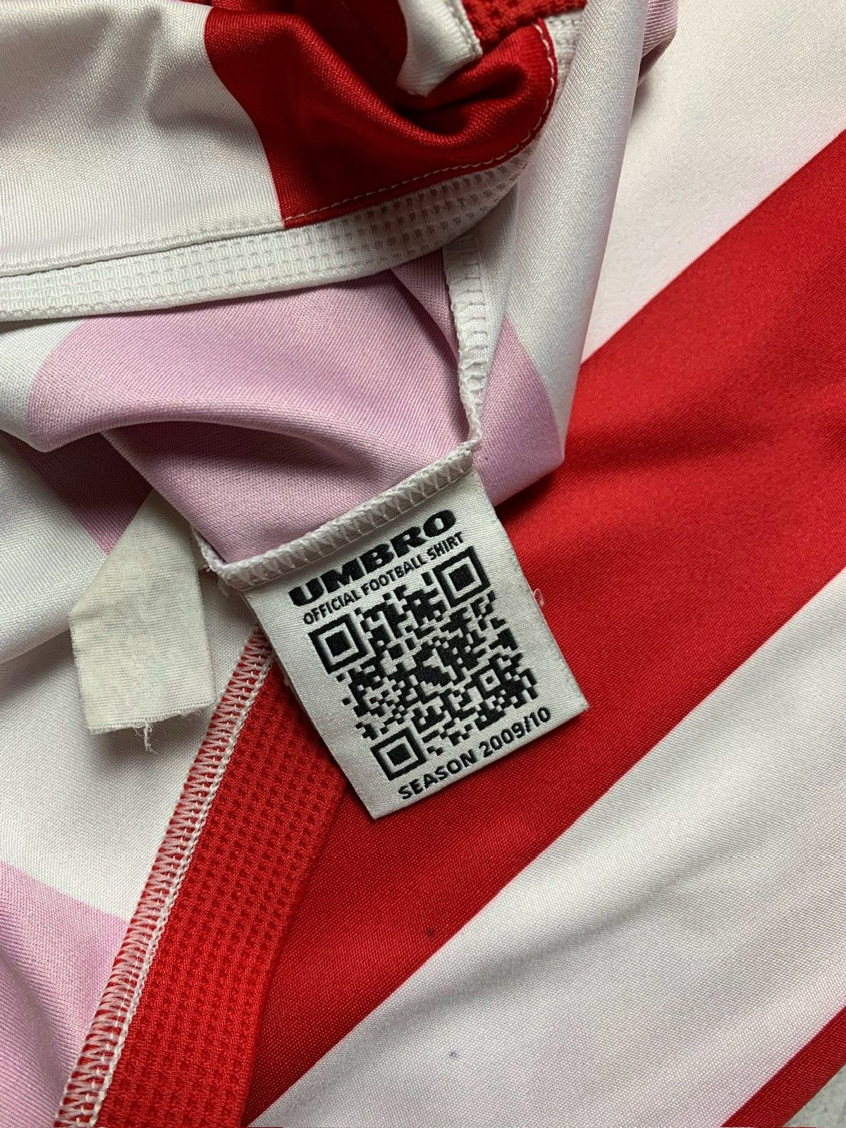 Umbro × Vintage Vintage Umbro Sunderland soccer jersey size M rare Size US M / EU 48-50 / 2 - 8 Thumbnail
