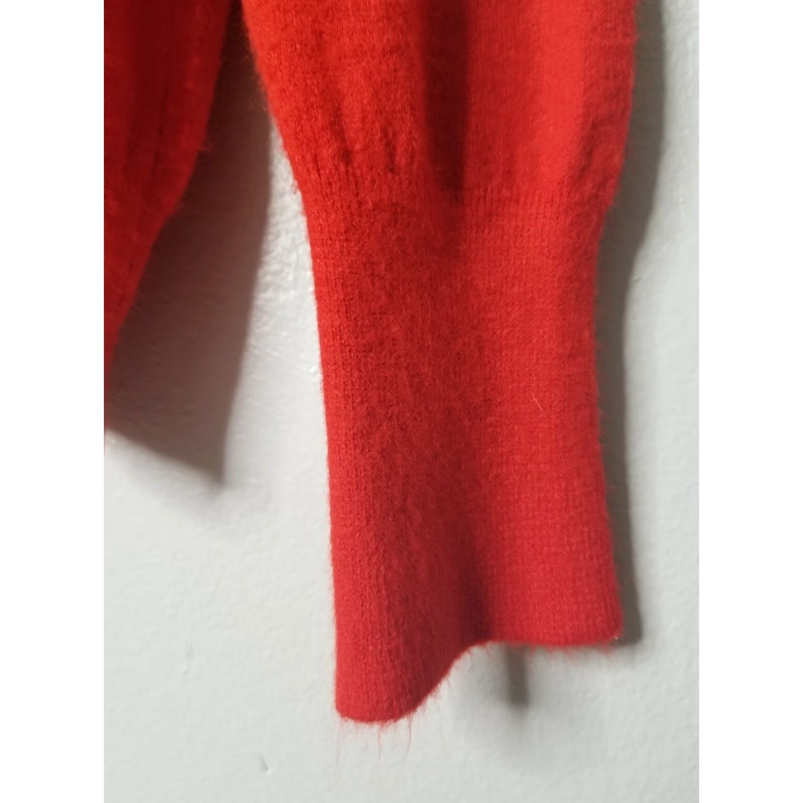Wilson VINTAGE Wilson Staff Mens S Long Sleeve Sweater Red Greenmont Raquet Club 80s Shirt Mens Small Red Northwest? Size US S / EU 44-46 / 1 - 4 Thumbnail