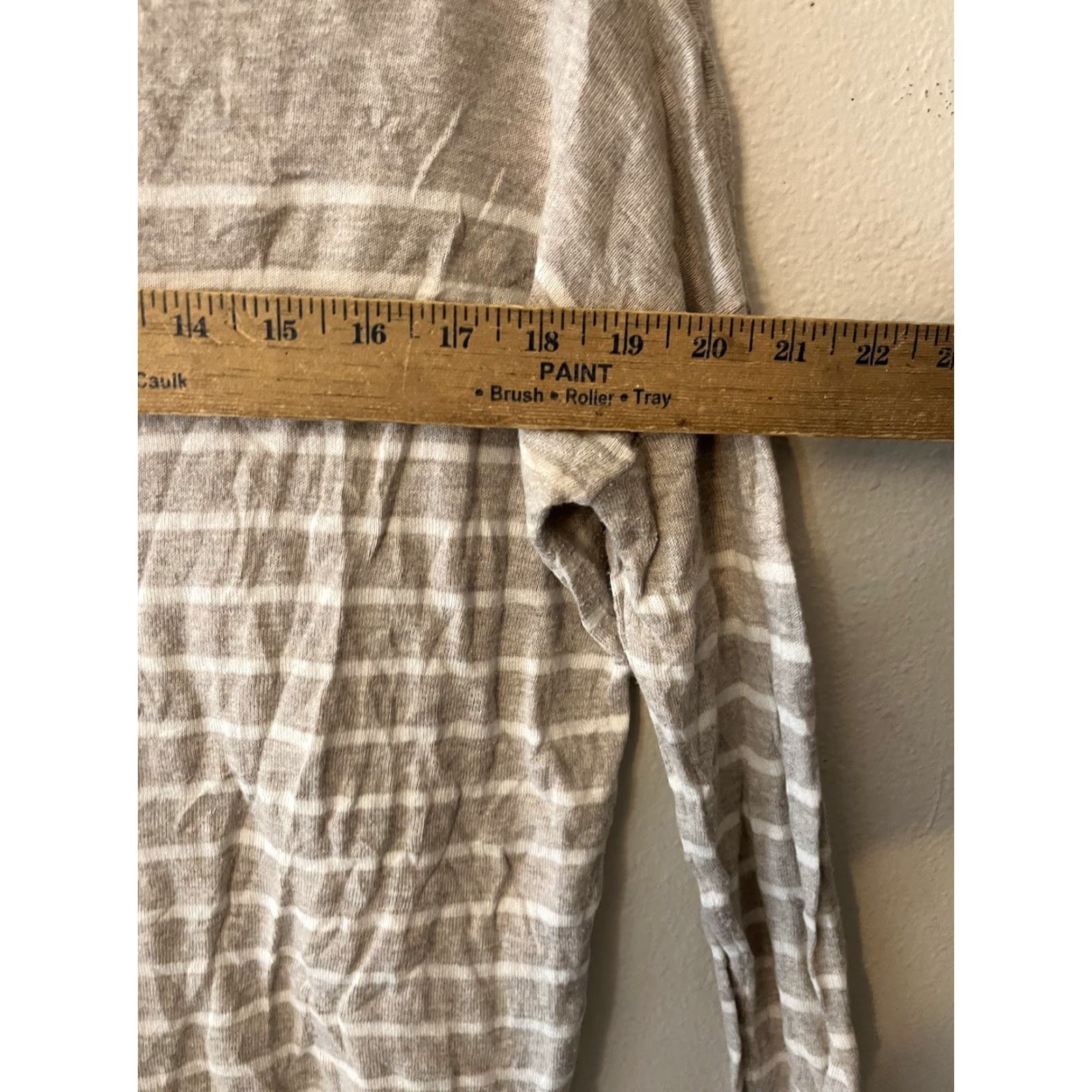 Old Navy Vintage Old Navy Women’s Size Small Sweater L/S Gray Stripe V-Neck Knit Size S / US 4 / IT 40 - 5 Thumbnail