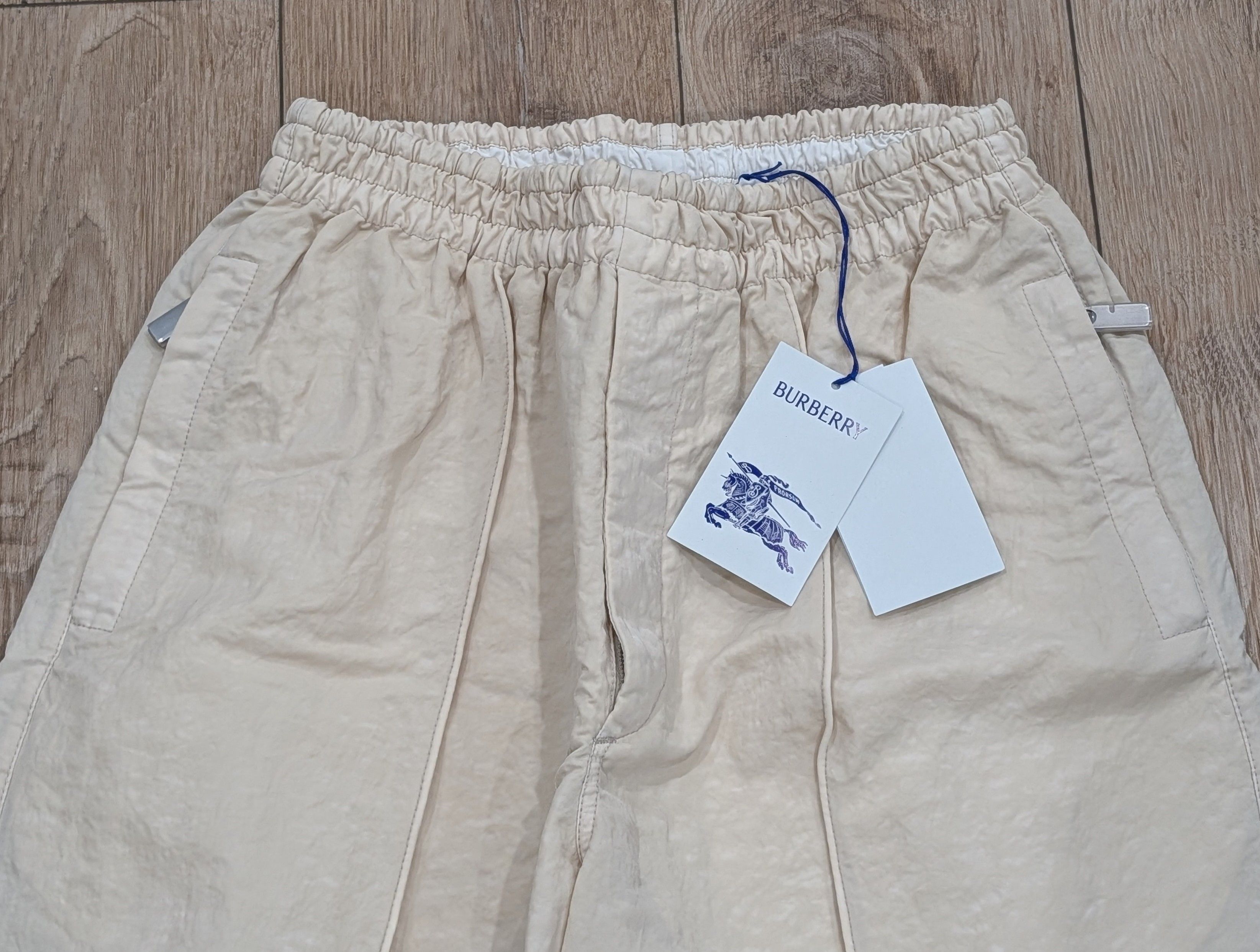 Burberry Burberry Wide Leg Crinkle Jogger Pants Soap Medium Size US 32 / EU 48 - 2 Thumbnail