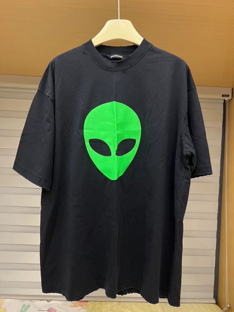 Balenciaga Balenciaga Alien T-Shirt - Size S Size US S / EU 44-46 / 1 - 1 Thumbnail