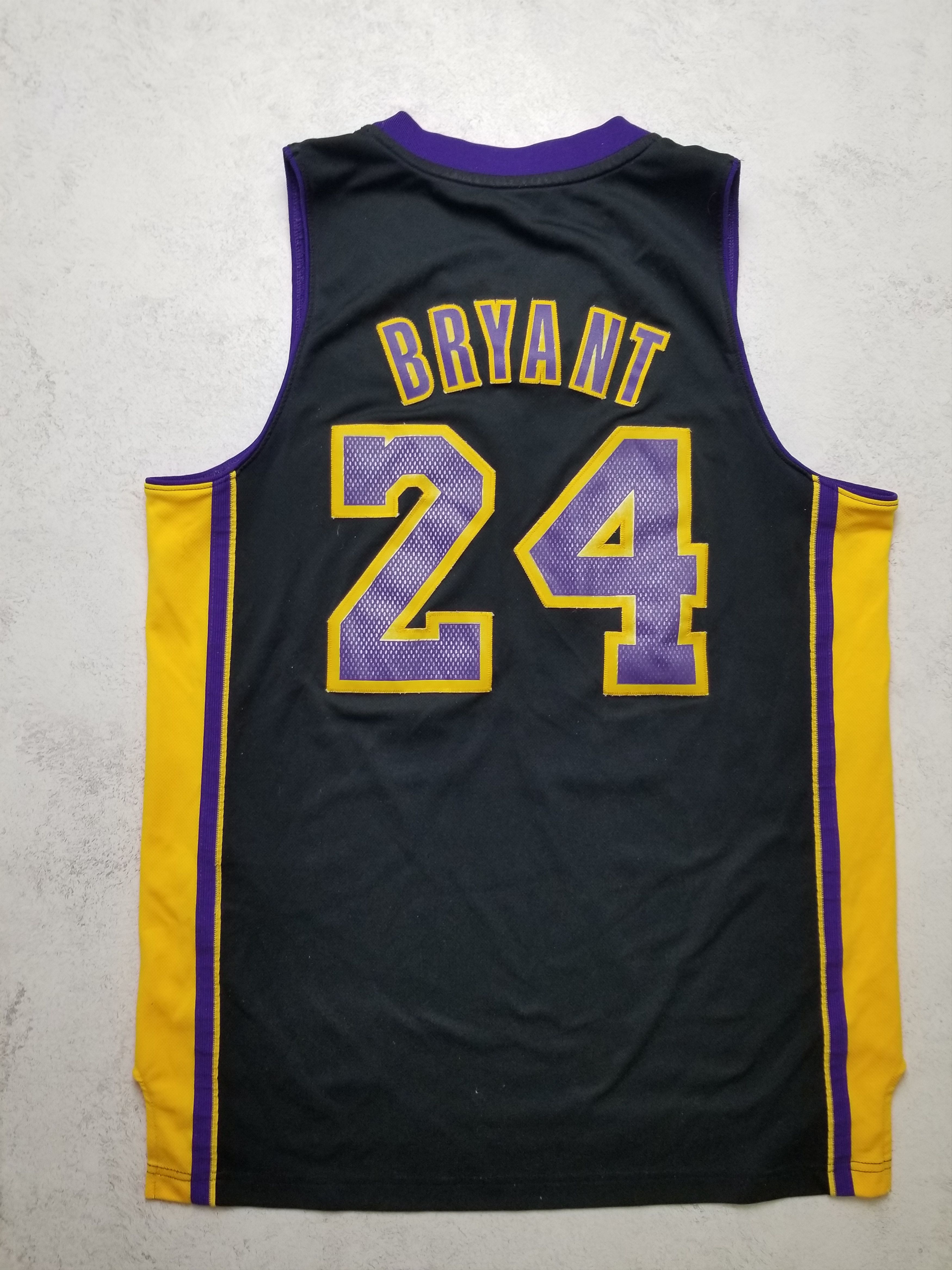 Adidas LA Lakers #24 Kobe Bryant Hollywood Nights Kit Jersey Shorts Size US M / EU 48-50 / 2 - 2 Thumbnail