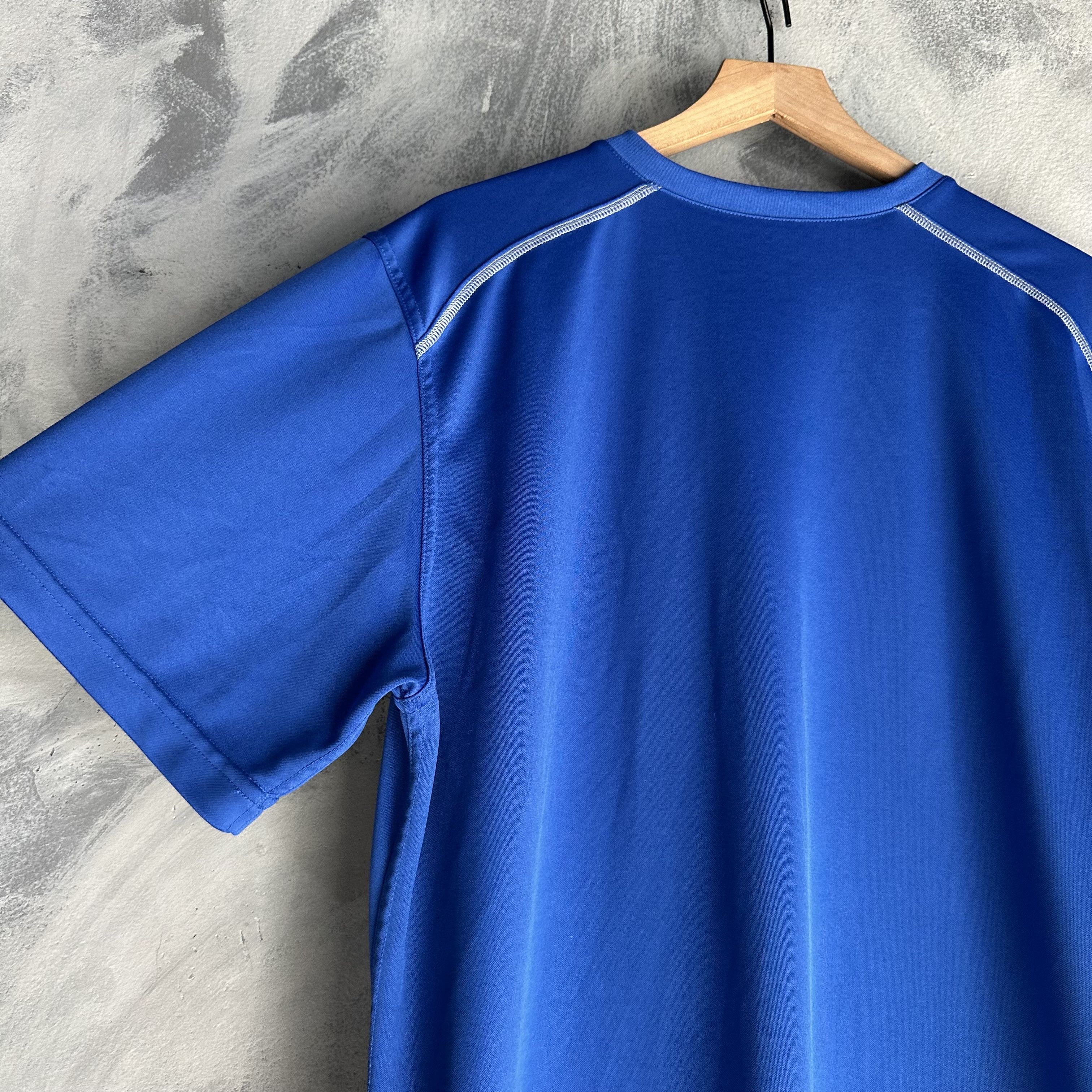Nike Vintage Nike Shirt Men XL Blue Short Sleeve Jersey Center Size US XL / EU 56 / 4 - 7 Thumbnail