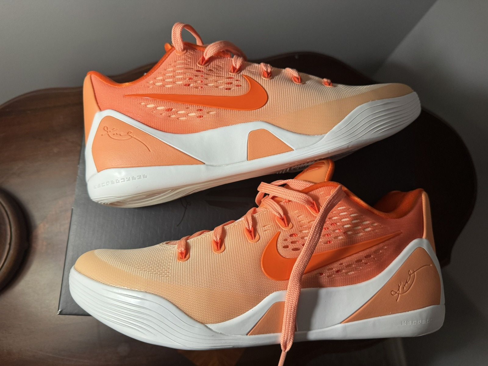 Nike Kobe 9 Elite Low EM Protro - WNBA Size US 10.5 / EU 43-44 - 4 Thumbnail