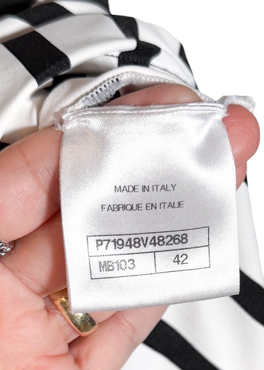 Chanel Chanel 2022 White Striped One Piece Swimsuit - 42 FR Size ONE SIZE - 10 Thumbnail
