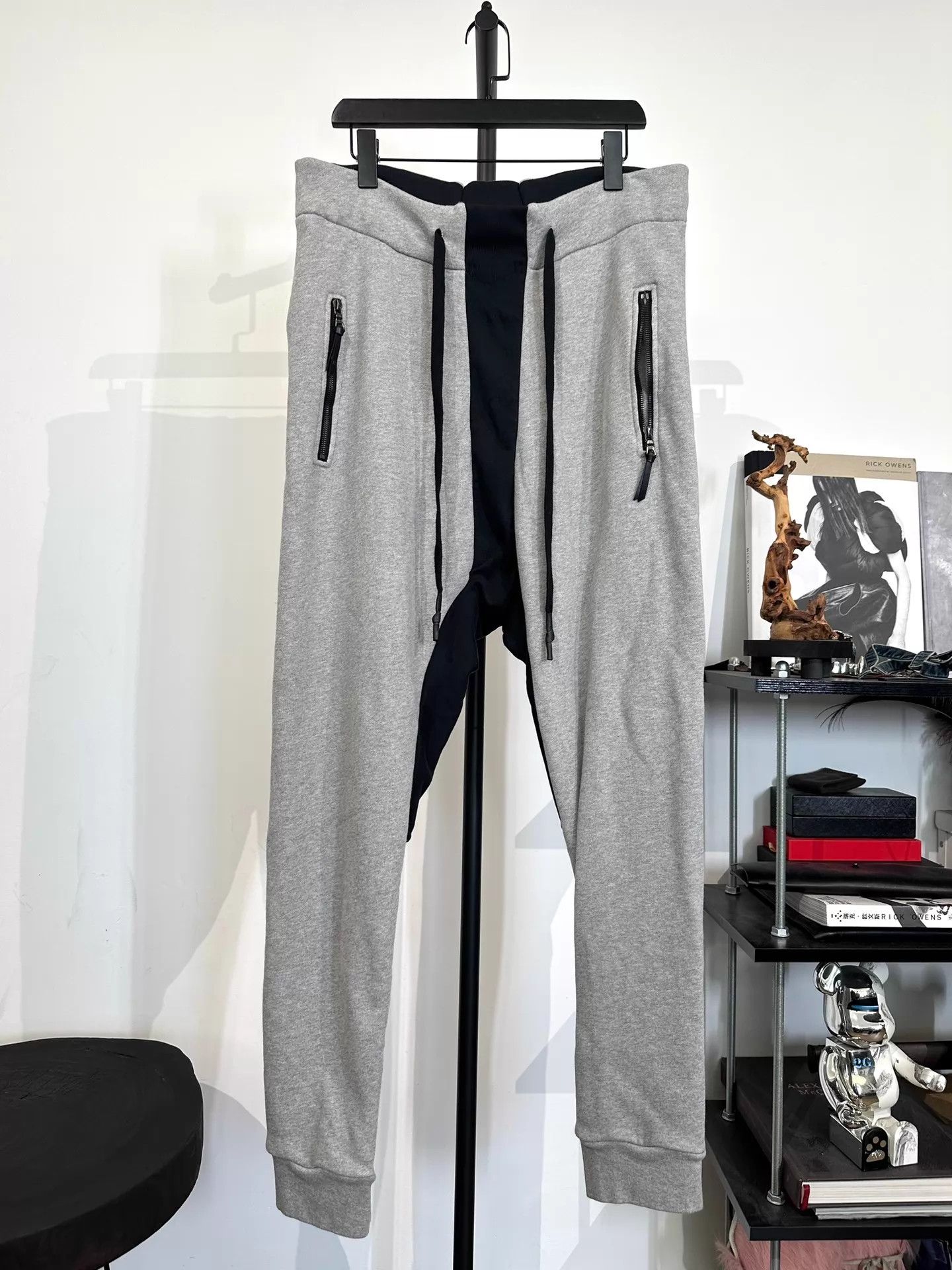 Boris Bidjan Saberi Boris Bidjan Saberi 11by bbs P13 sweatpants XXL Size US 38 / EU 54 - 1 Thumbnail