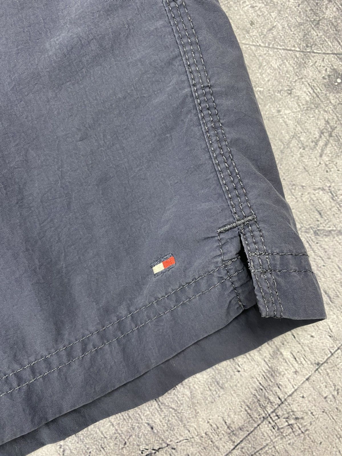 Tommy Hilfiger × Vintage Vintage Tommy Hilfiger Big Logo Shorts Size US 32 / EU 48 - 6 Thumbnail