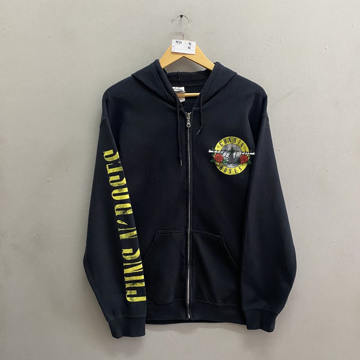 Band Tees × Guns N' Roses × Vintage Y2K Guns N Roses Hoodie (M) Size US M / EU 48-50 / 2 - 5 Thumbnail