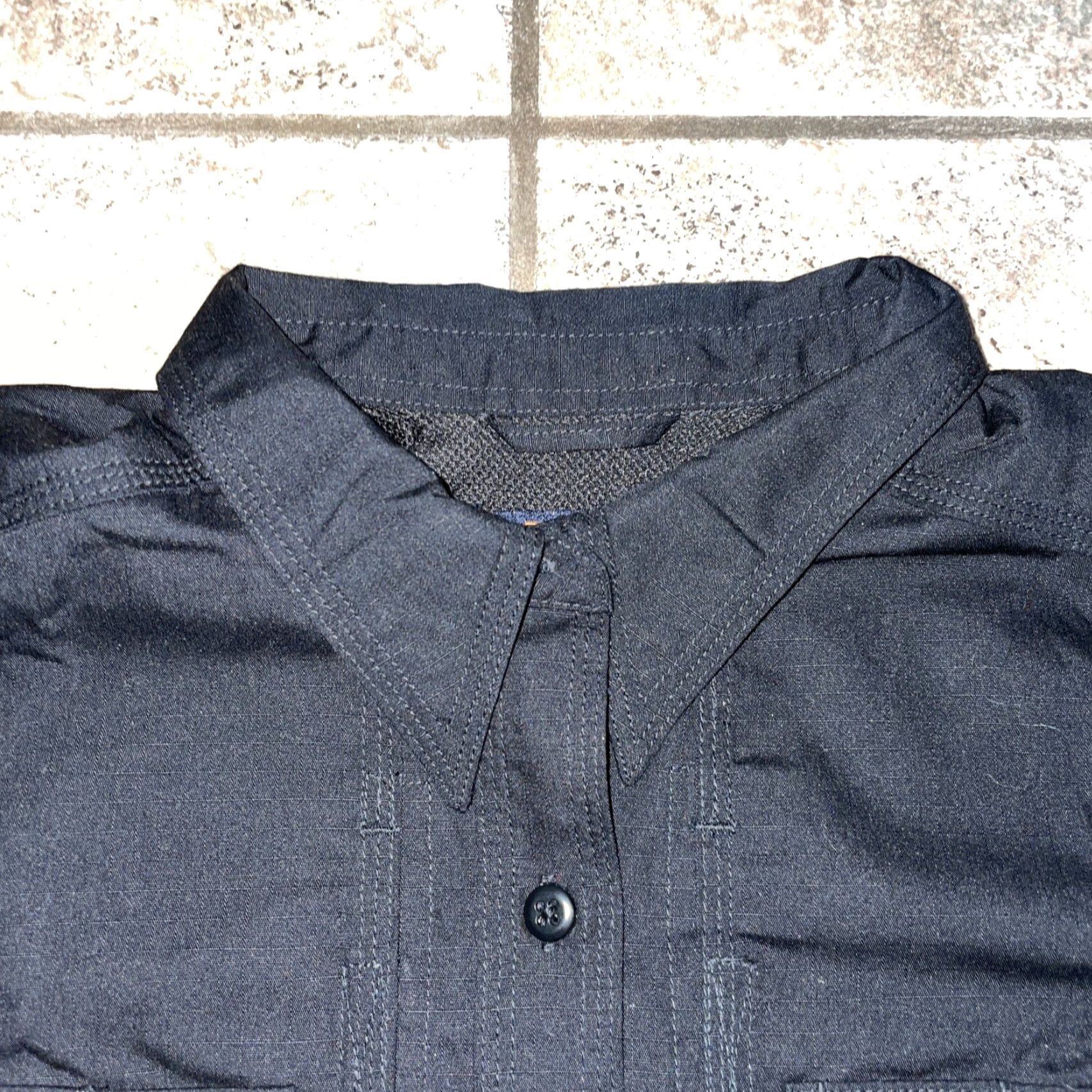 Vintage 5.11 Tactical Conceal Shirt Womens Small Black Long Sleeve Cap Sleeve Button-Up Shirt Women S Mens? Size S / US 4 / IT 40 - 2 Thumbnail