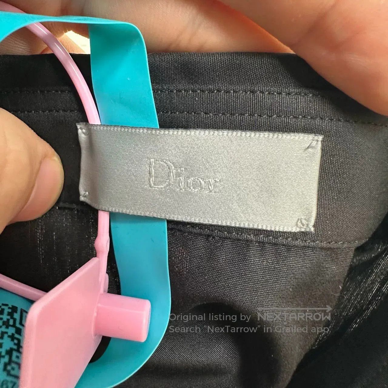 Dior dior black embroidered bee button. Size US M / EU 48-50 / 2 - 4 Thumbnail