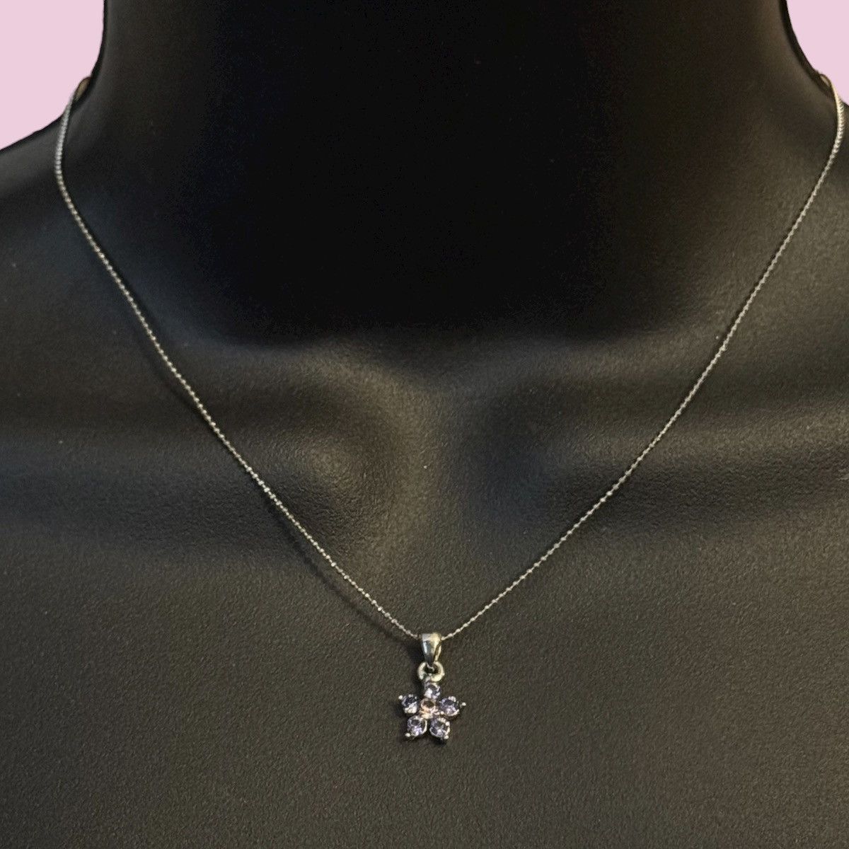 Other Dainty silver tone purple rhinestone flower pendant necklace Size ONE SIZE - 1 Thumbnail