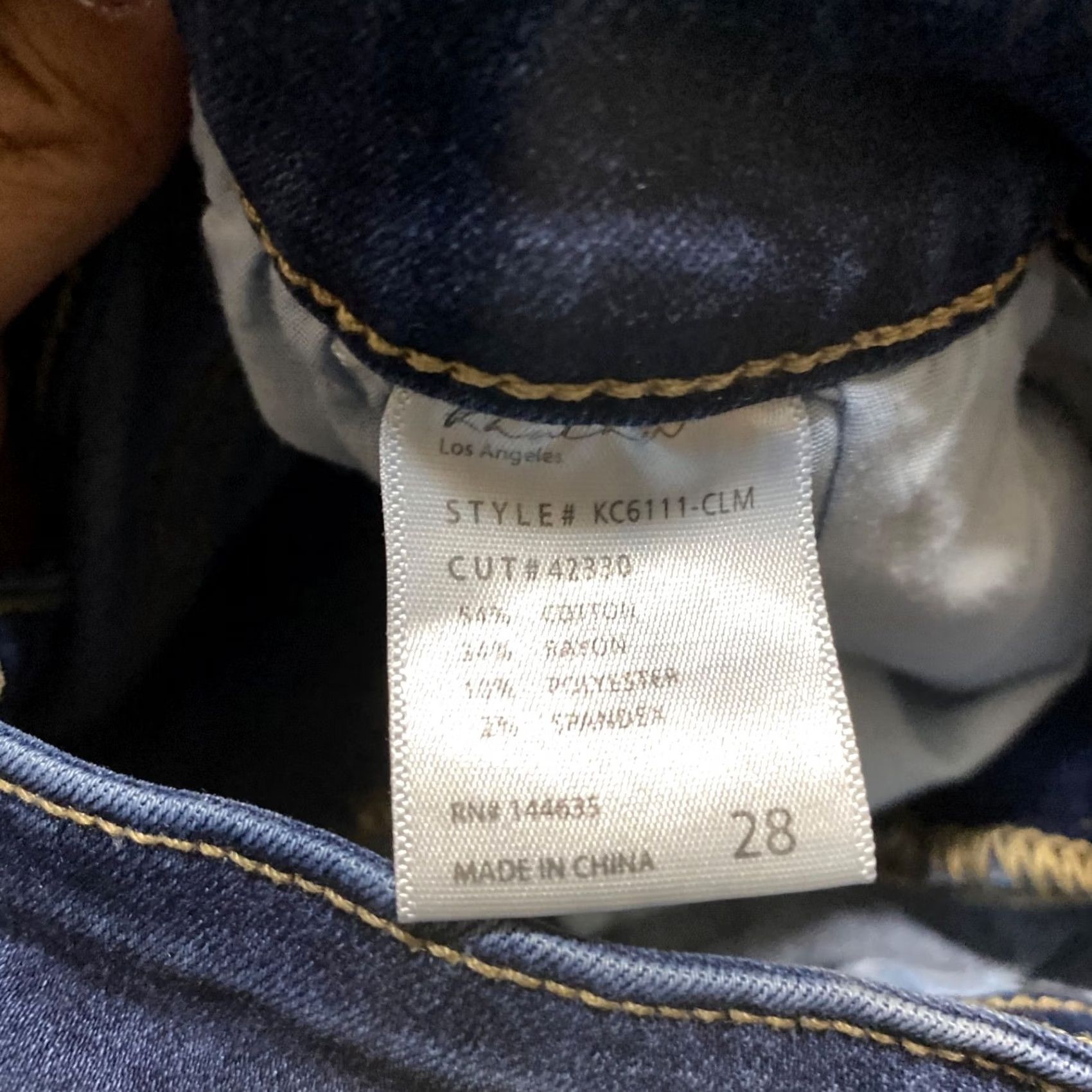 Vintage Kancan Jeans Shorts Blue Denim Dark Wash Mid Rise Inseam 3" Cuffed 5-Pocket Stretch Casual Womens Size 28 Shorts Size 28" / US 6 / IT 42 - 4 Thumbnail
