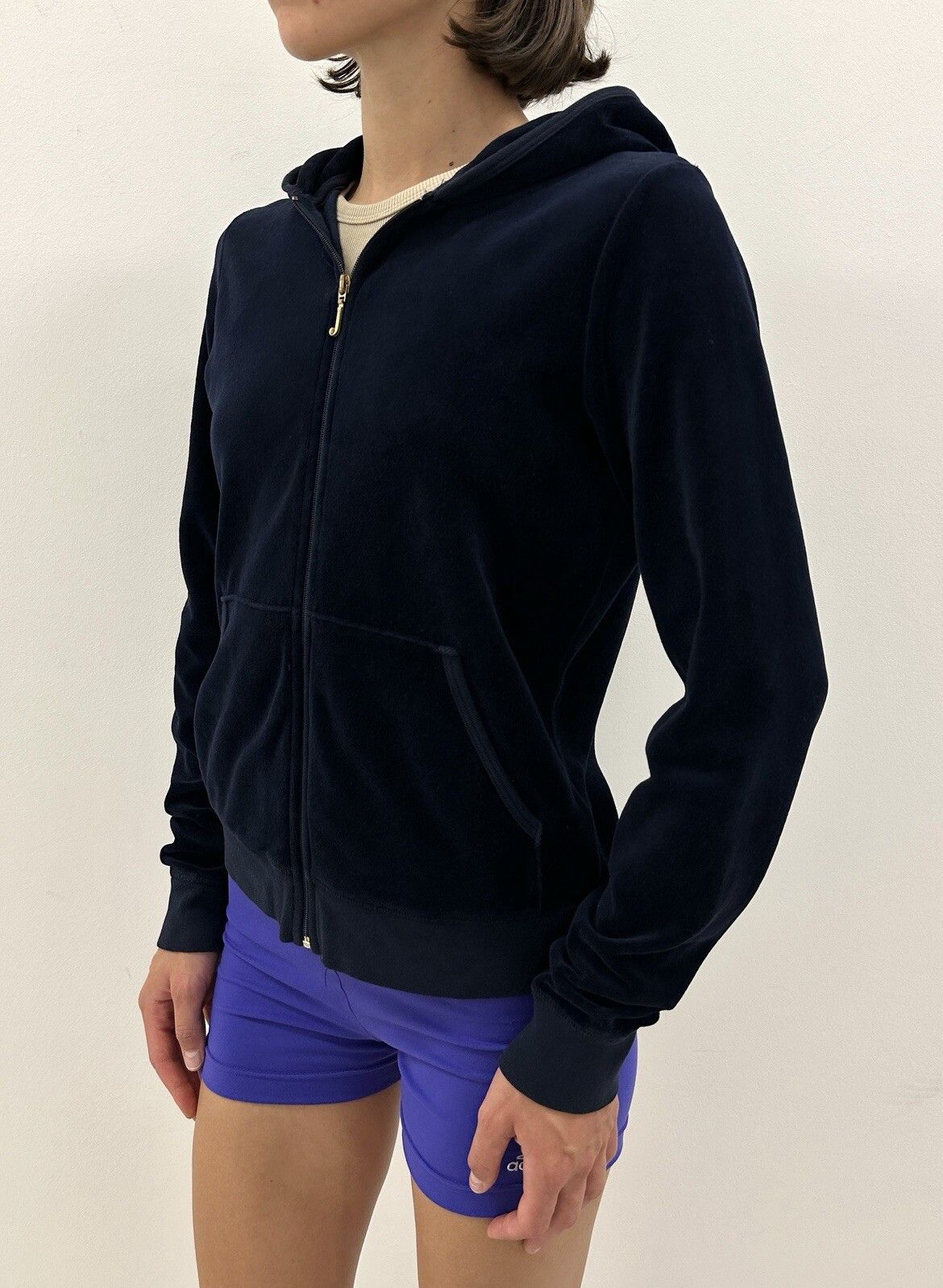 Juicy Couture Juicy Couture Zip up Hoodie Velvet Velour y2k Blue Size L Size L / US 10 / IT 46 - 3 Thumbnail