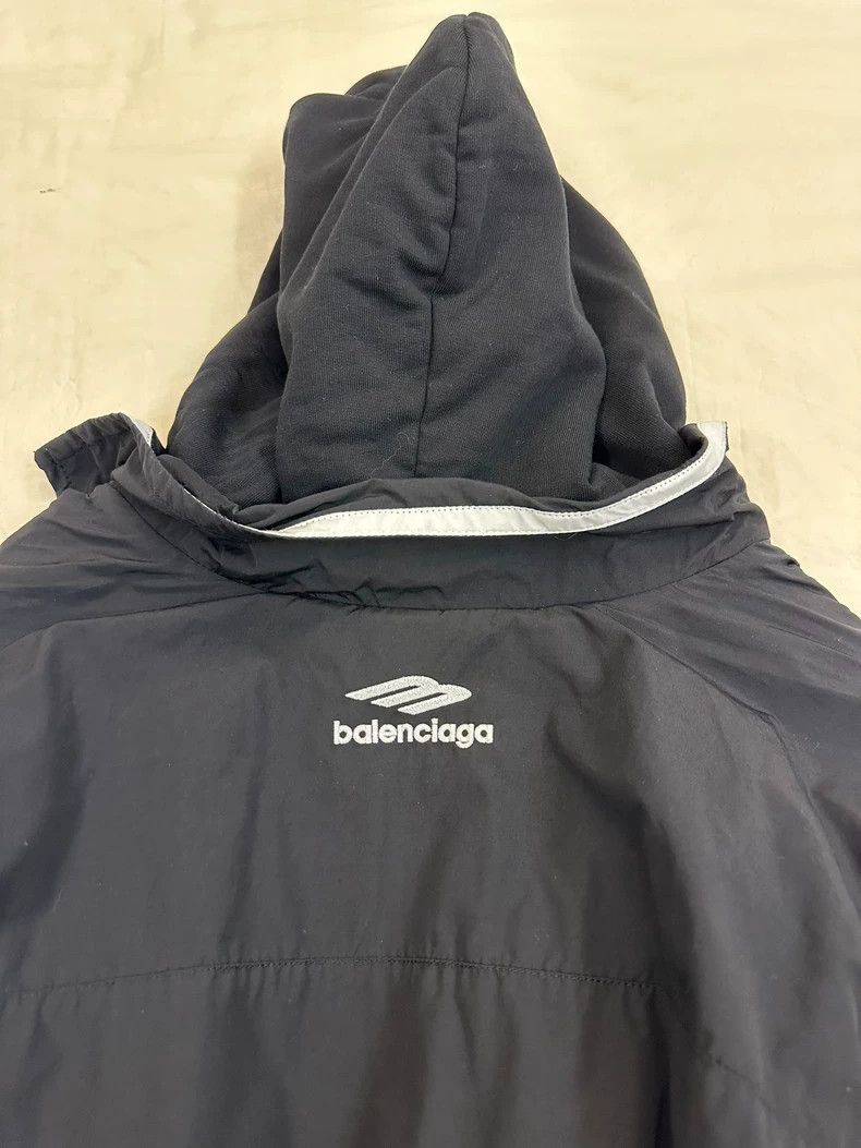 Balenciaga Balenciaga Embroidered Logo White Lines Fake Two-Piece Hoo Size US M / EU 48-50 / 2 - 8 Thumbnail