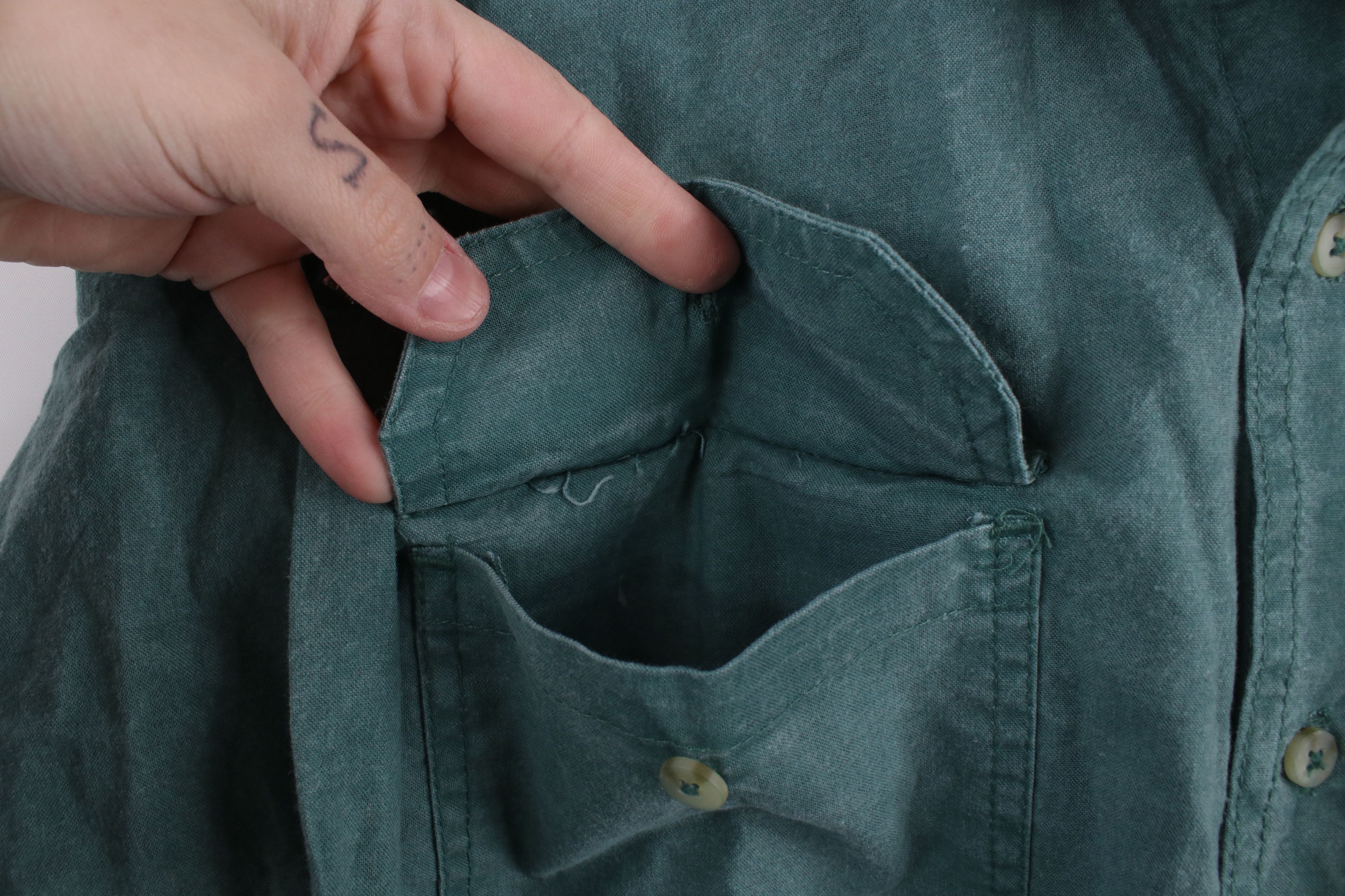 Vintage Vintage 90s Streetwear Stonewash Spell Alaska Button Shirt Size US S / EU 44-46 / 1 - 5 Thumbnail