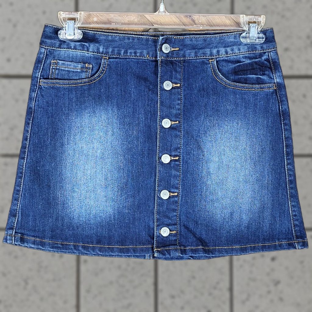 Vintage Maurices Womens Denim Mini Skirt 5/6 Blue Button Front Pockets Skirt Mini Jeans Casual Summer Womens Size 27" / US 4 / IT 40 - 1 Thumbnail