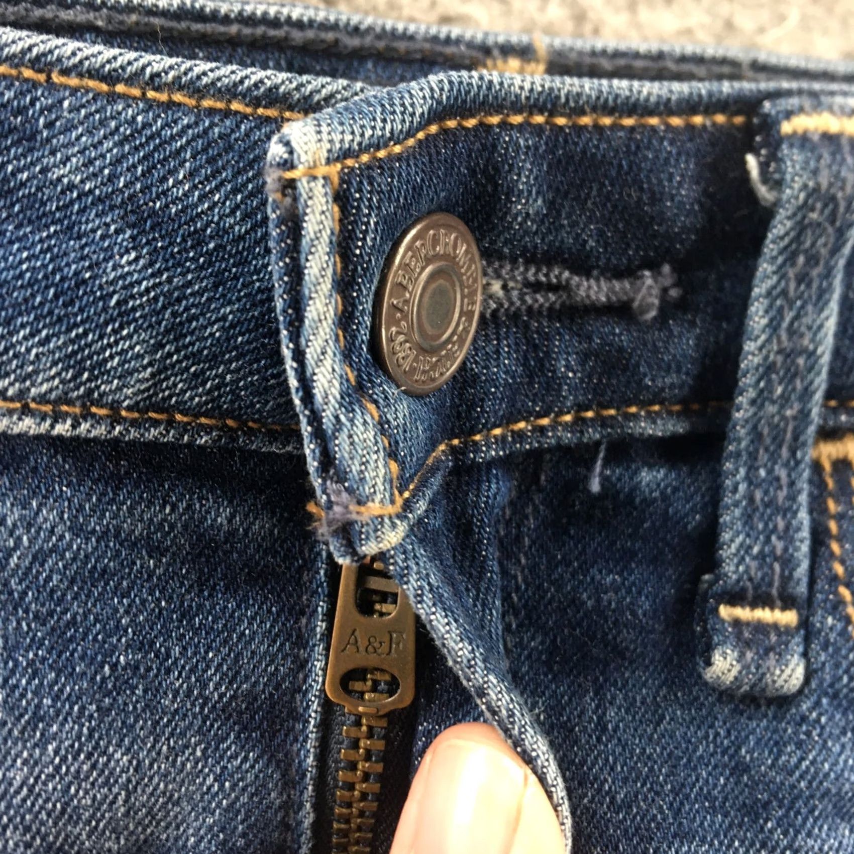 Abercrombie & Fitch Abercrombie & Fitch Harper Denim Shorts Womens 24 Blue Five Pockets Zip Fly Casual Summer Fallspring Womens Size 42" / US 20 - 4 Thumbnail