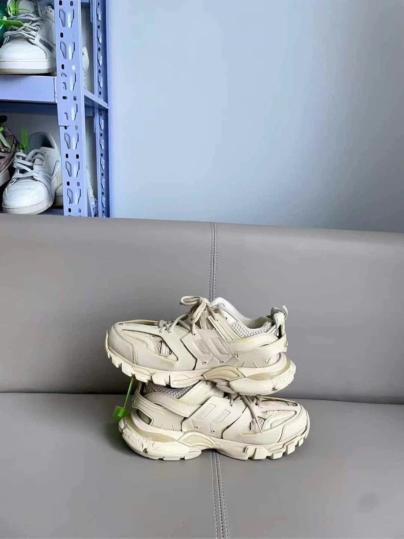 Balenciaga Balenciaga Track Sneakers Desert Yellow Size 43-2506 Size US 10 / EU 43 - 5 Thumbnail