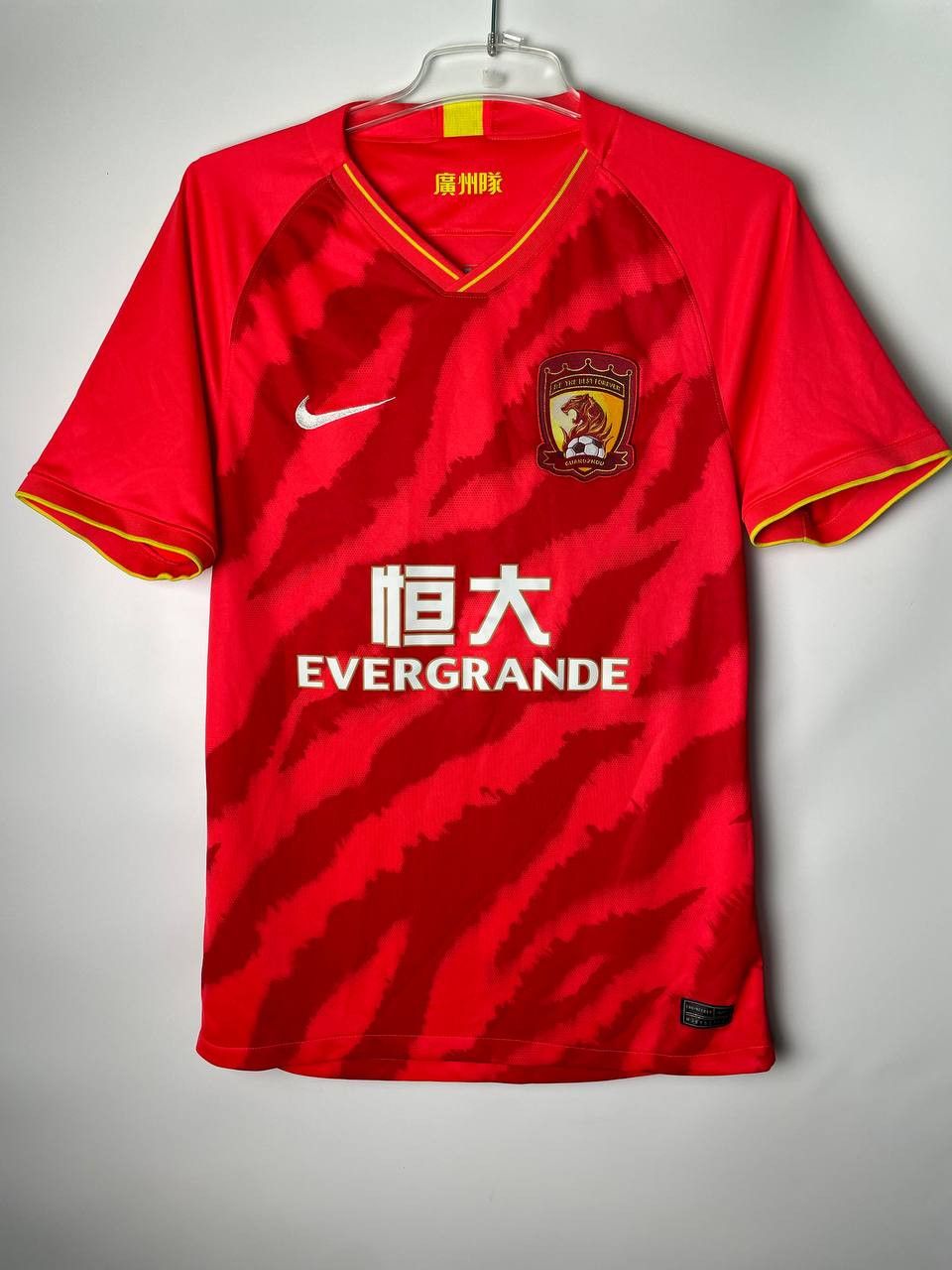 Nike Guangzhou Evergrande FC Soccer Jersey Home Shirt 2020 Nike Size US S / EU 44-46 / 1 - 1 Thumbnail