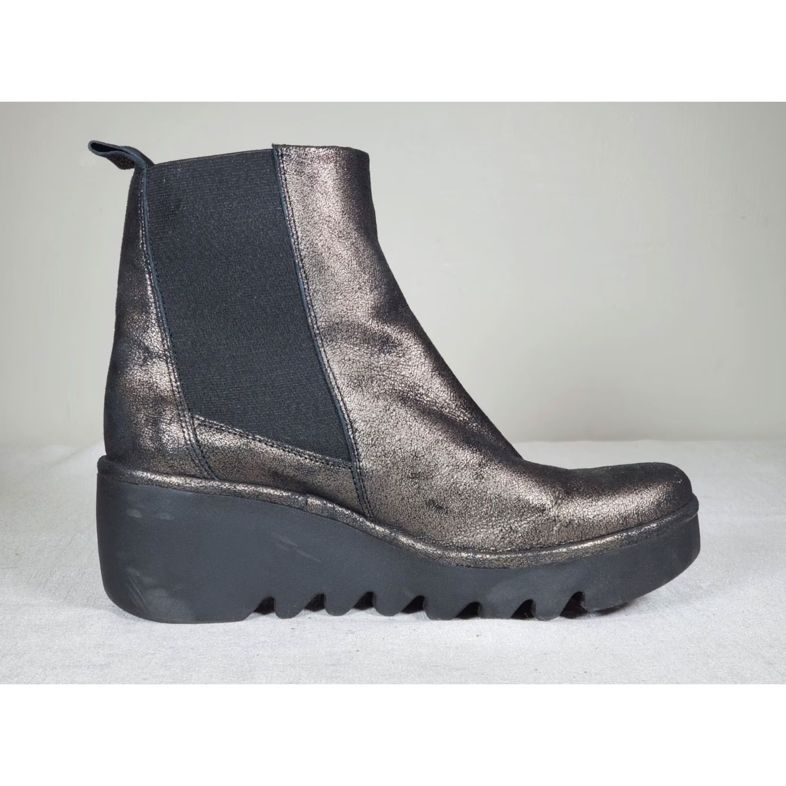 Fly London Fly London Bagu Classic Wedge Chelsea Ankle Boots Graphite Leather Women US 9.5 Shoes Size ONE SIZE - 4 Thumbnail