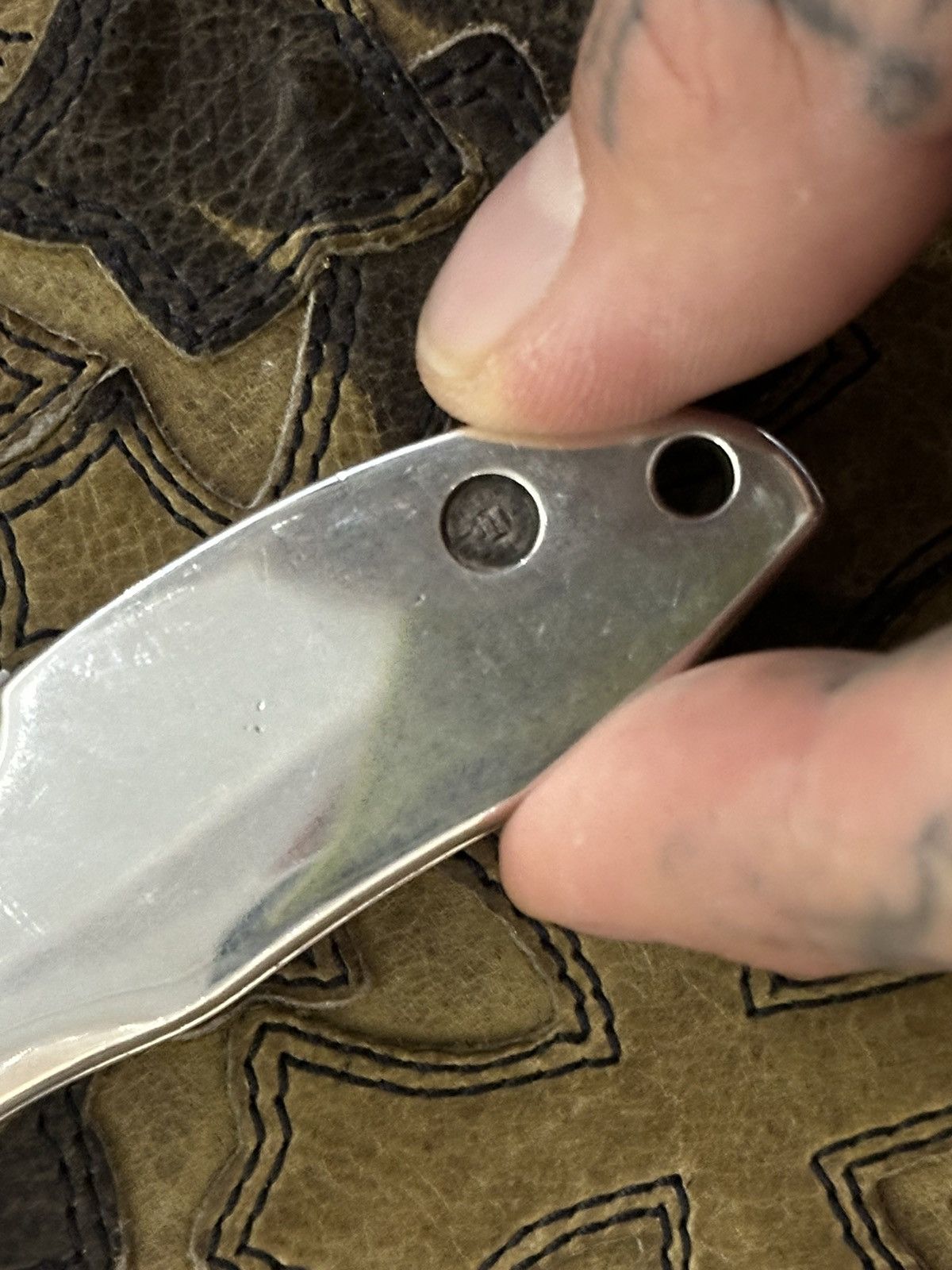 Chrome Hearts CHROME HEARTS SOLID SILVER CROSS SPYDERCO KNIFE SWITCH BLADE Size ONE SIZE - 19 Thumbnail