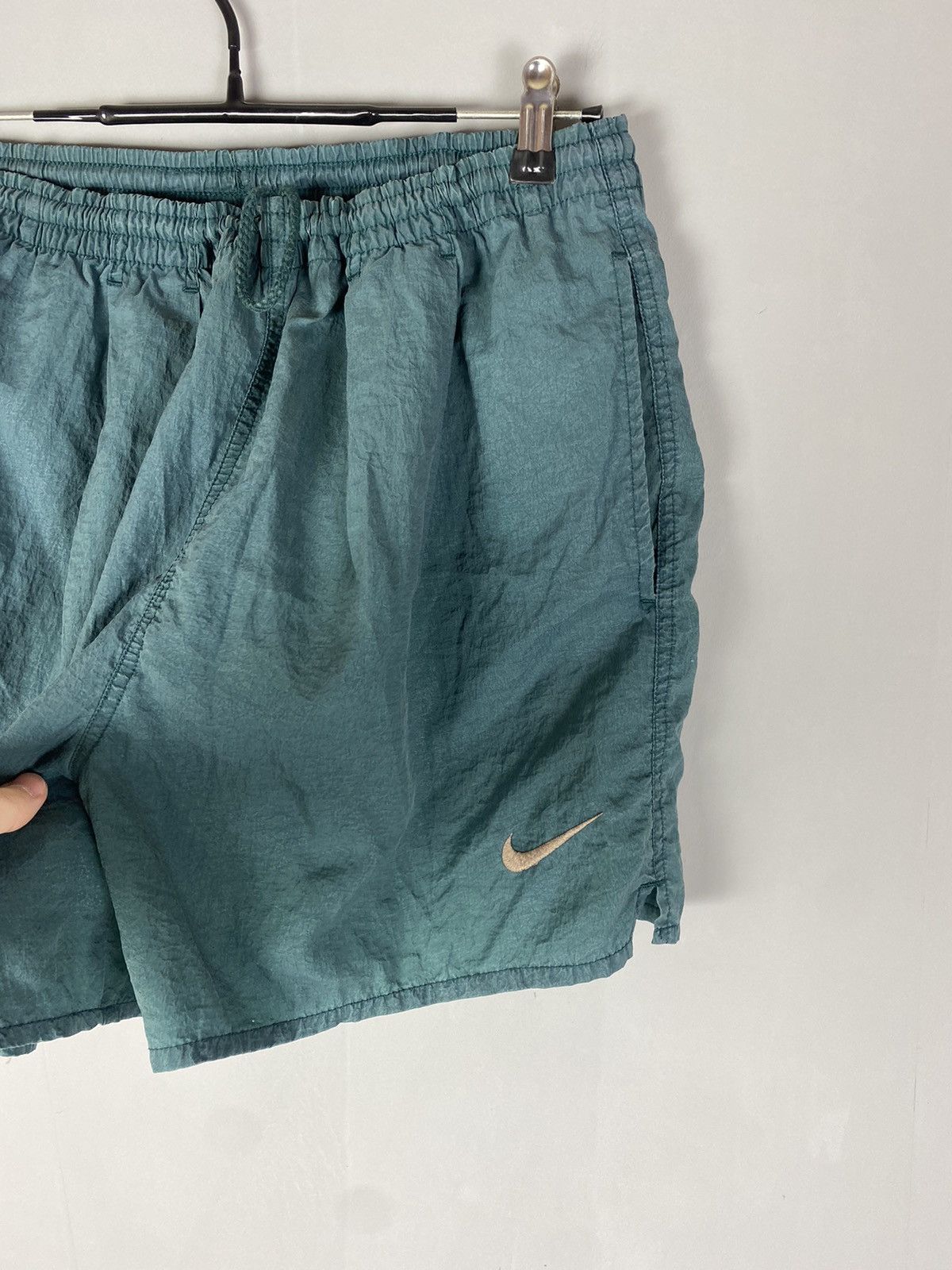 Nike Vintage 90s Nike big logo shorts Size US 32 / EU 48 - 5 Thumbnail