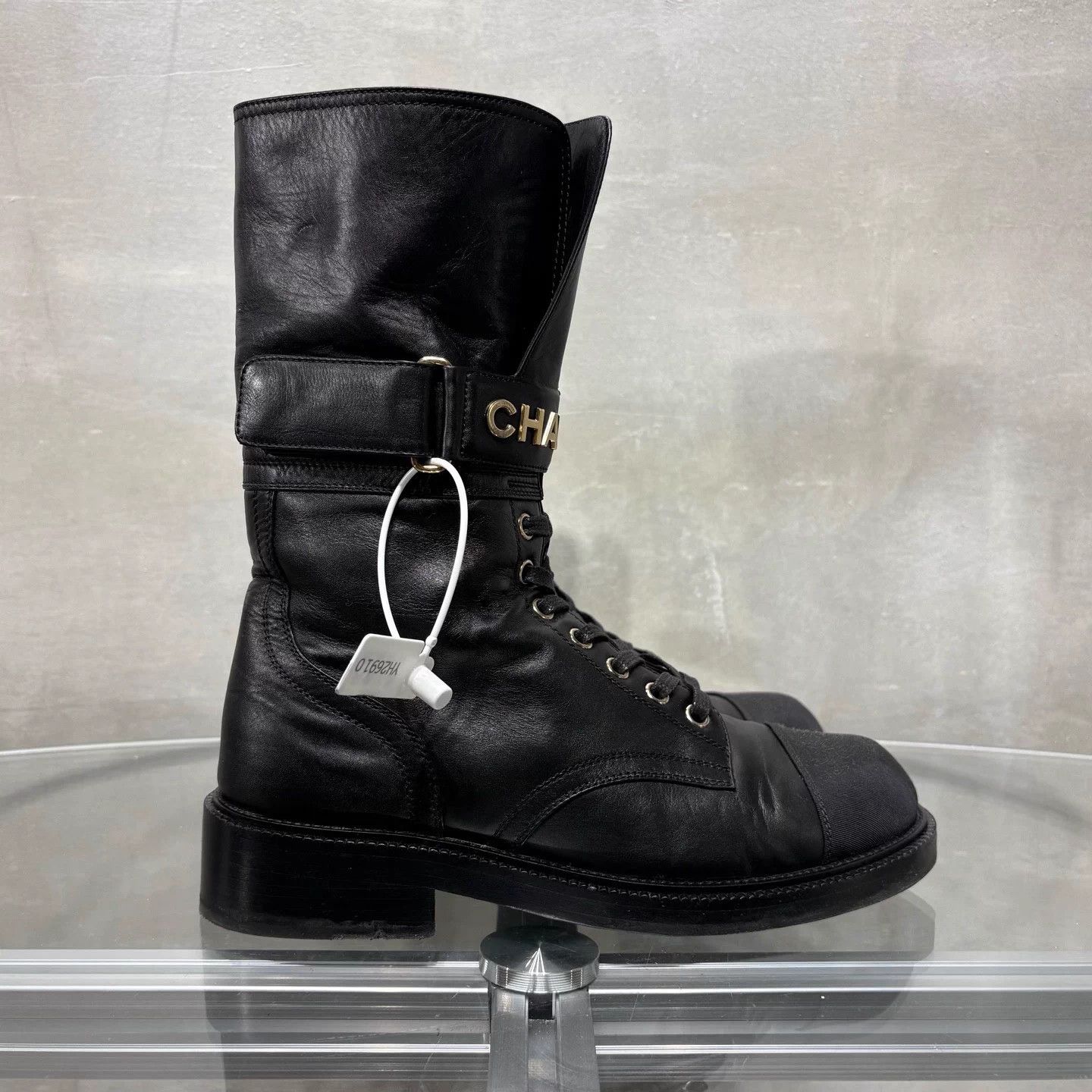 Chanel Chanel Belt Buckle Black & Gold Logo Knee-High Boots 38 Size US 7.5 / IT 37.5 - 4 Thumbnail