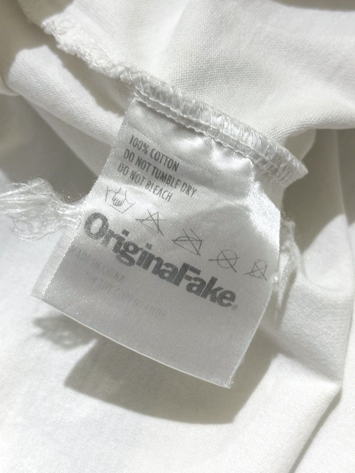 Original Fake Original Fake Kaws Sexy Girl Tee Size US L / EU 52-54 / 3 - 3 Thumbnail