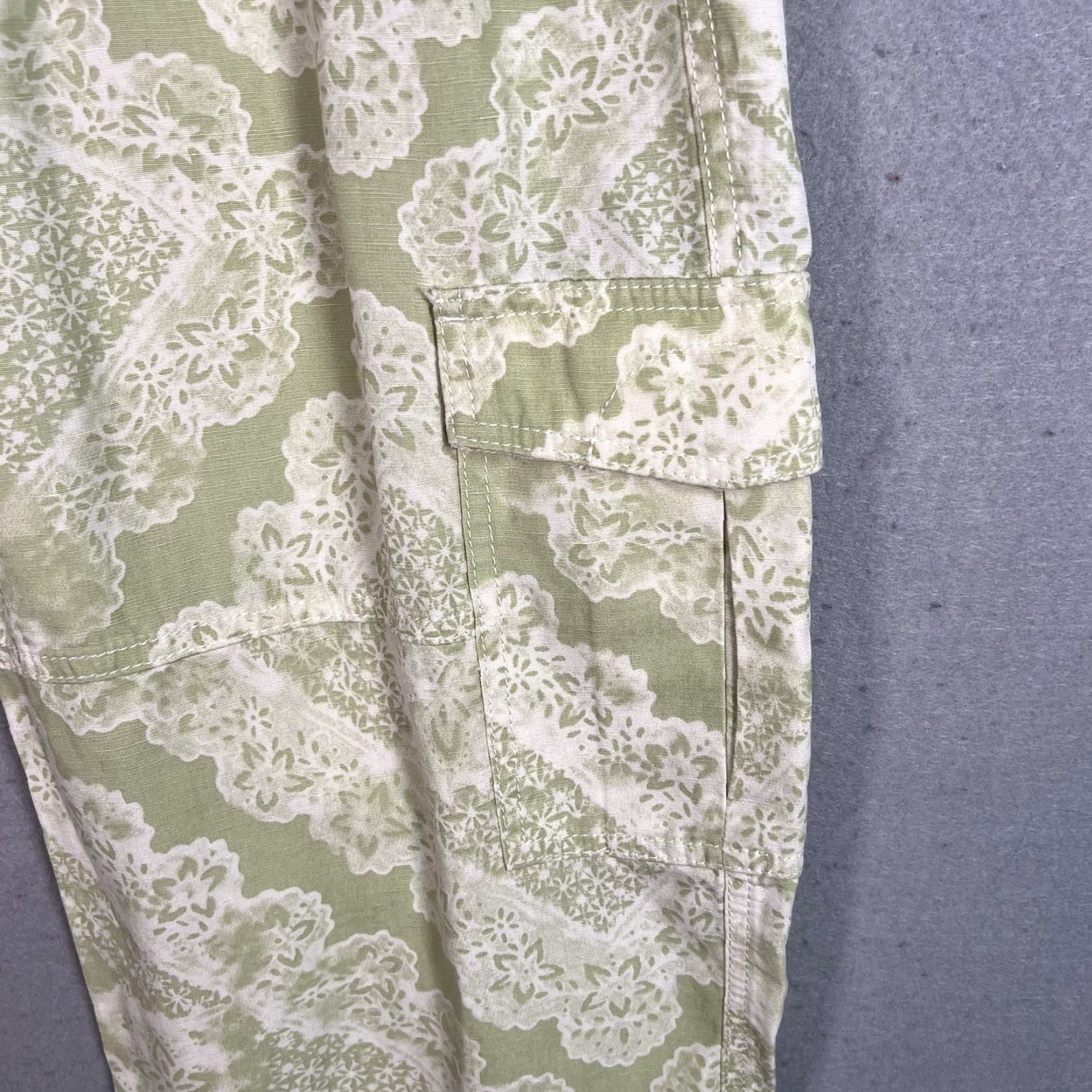 Anthropologie NWT Anthropologie Pilcro Slim Linen-Blend Beach Cargo Pants Slim Green Womens Small Size S Size 28" / US 6 / IT 42 - 6 Thumbnail