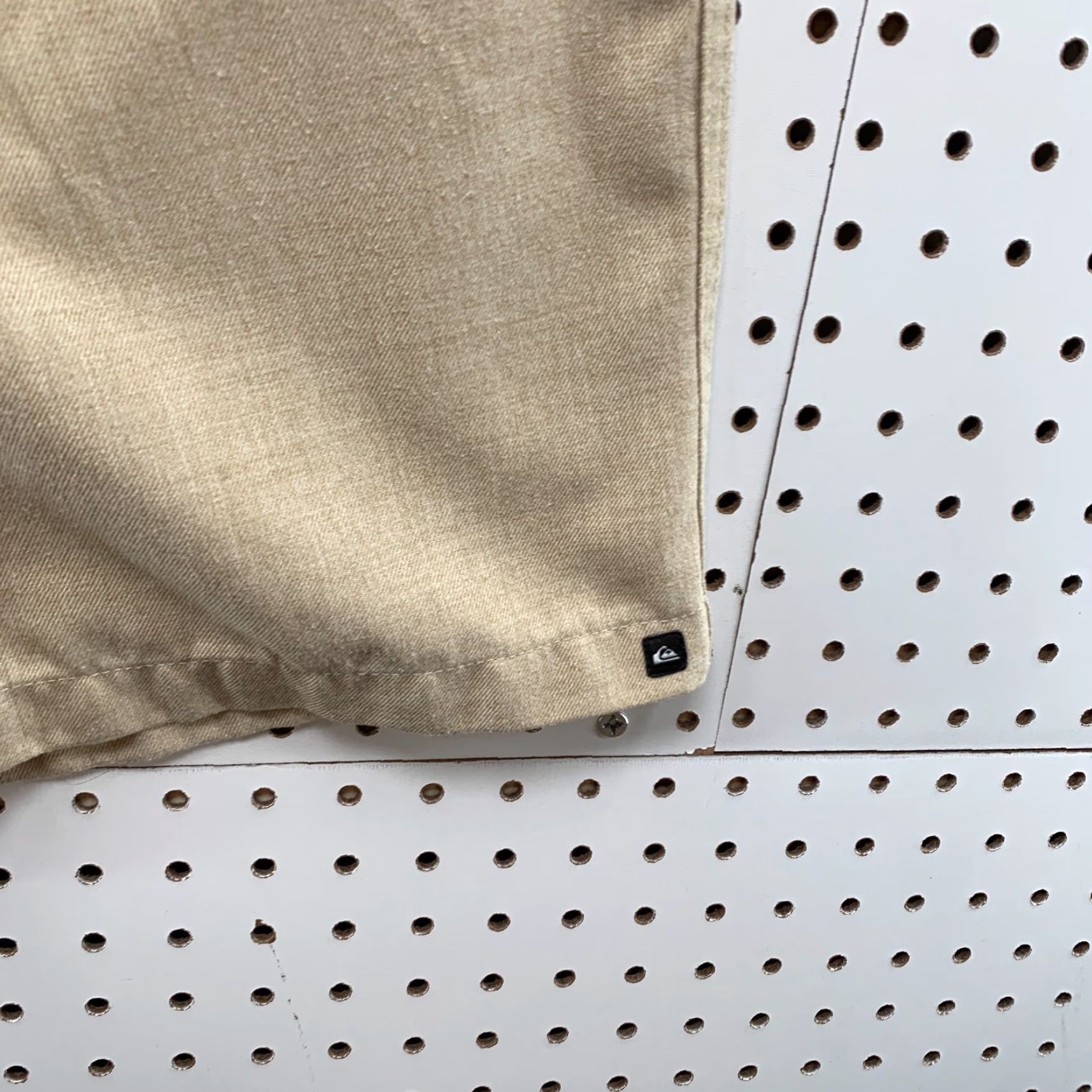Quiksilver Quiksilver Shorts Adult 32 Beige Casual Polyester 11 Inseam Mens Size US 32 / EU 48 - 7 Thumbnail