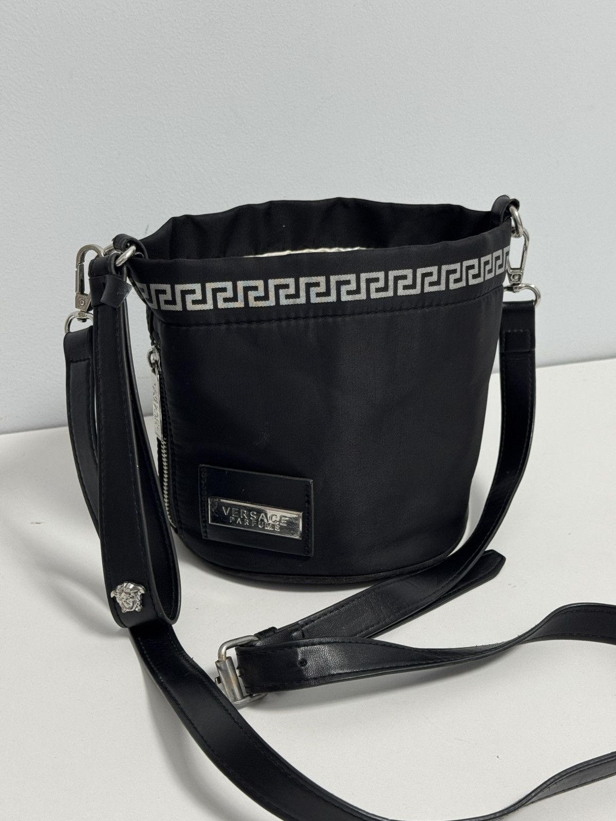 Versace Versace Parfums Black Carry Handbag Totebag And Sports Bag Size ONE SIZE - 2 Thumbnail