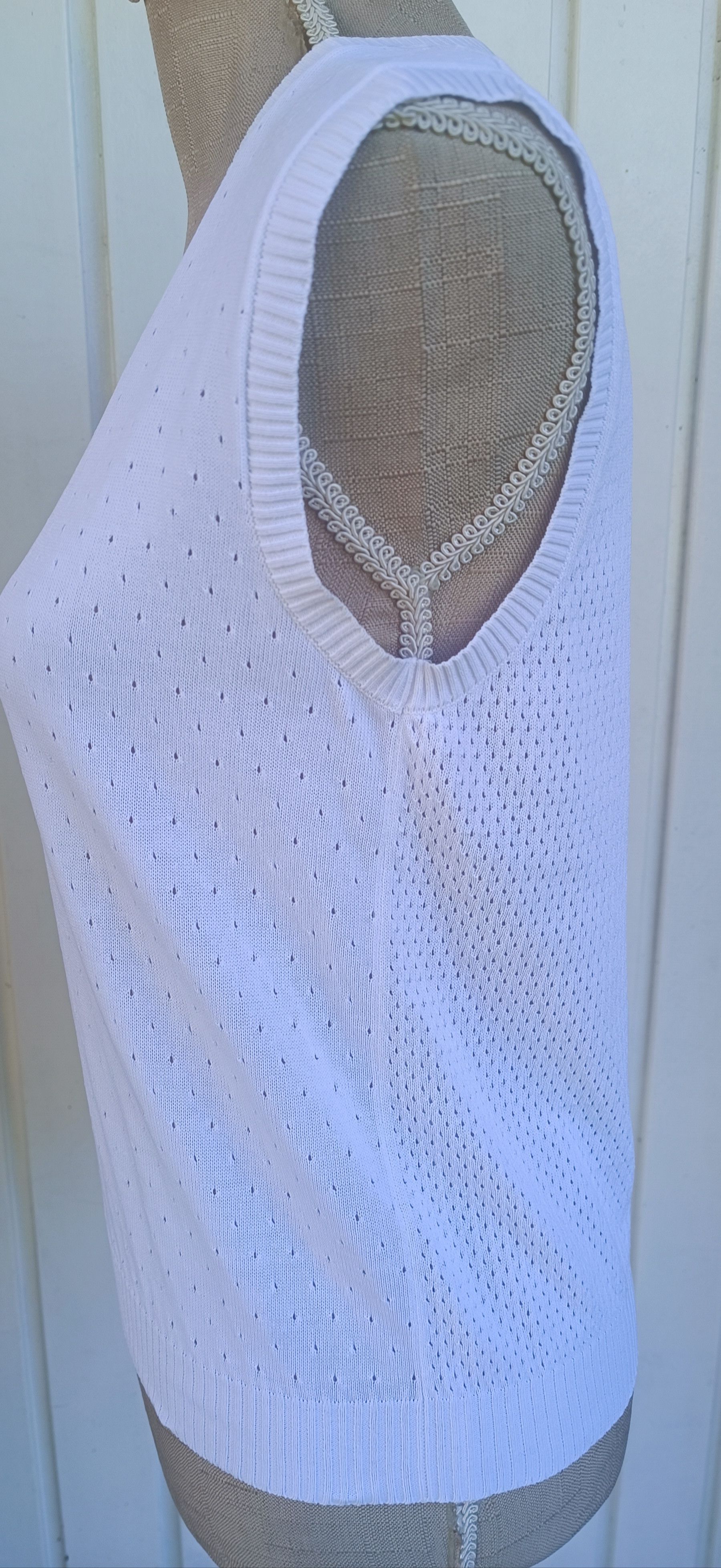Dior Sleeveless perforated cotton top Size US S / EU 44-46 / 1 - 6 Thumbnail