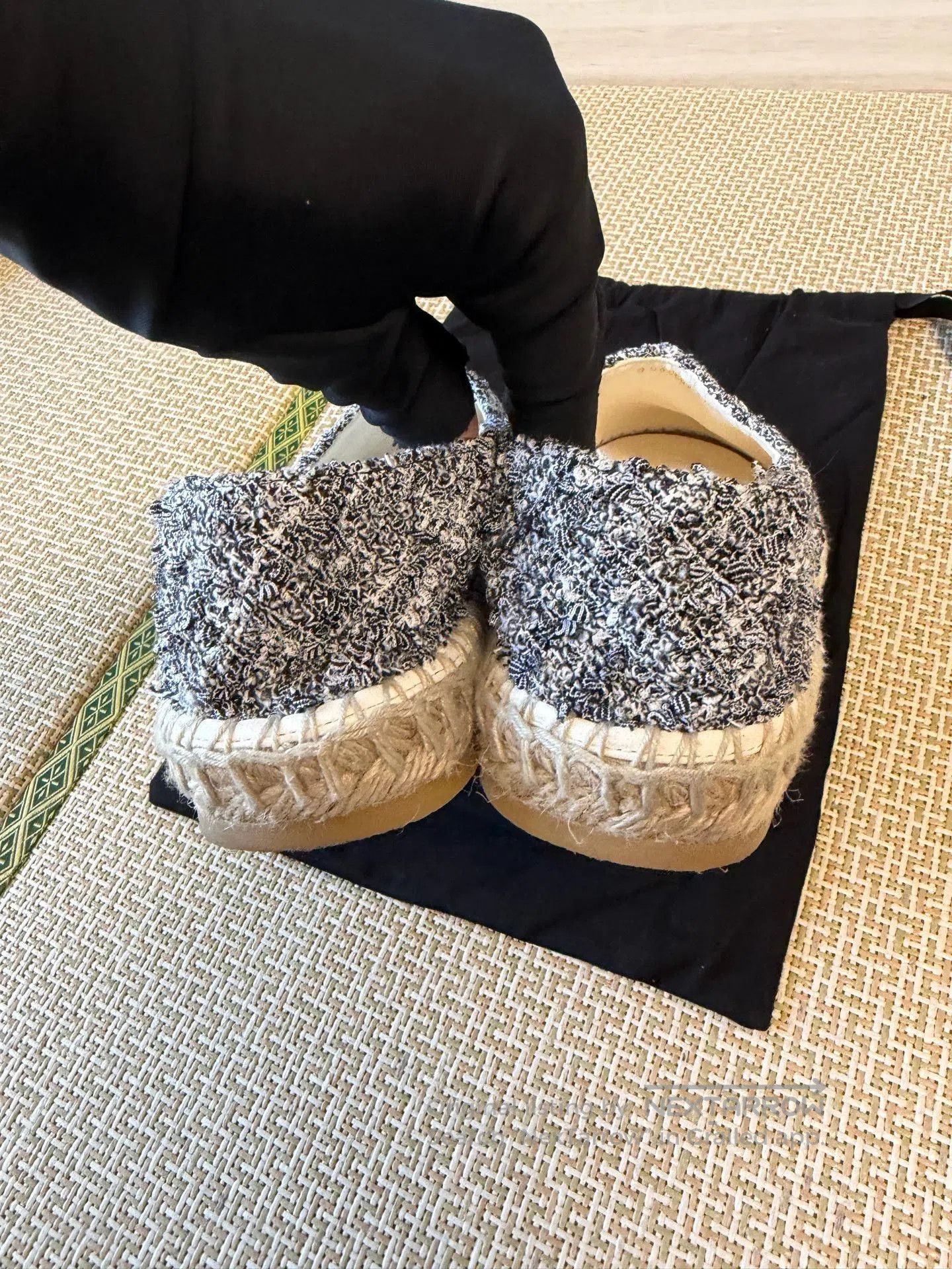 Chanel CHANEL Gray White Sequin Espadrilles. Size US 8 / IT 38 - 5 Thumbnail