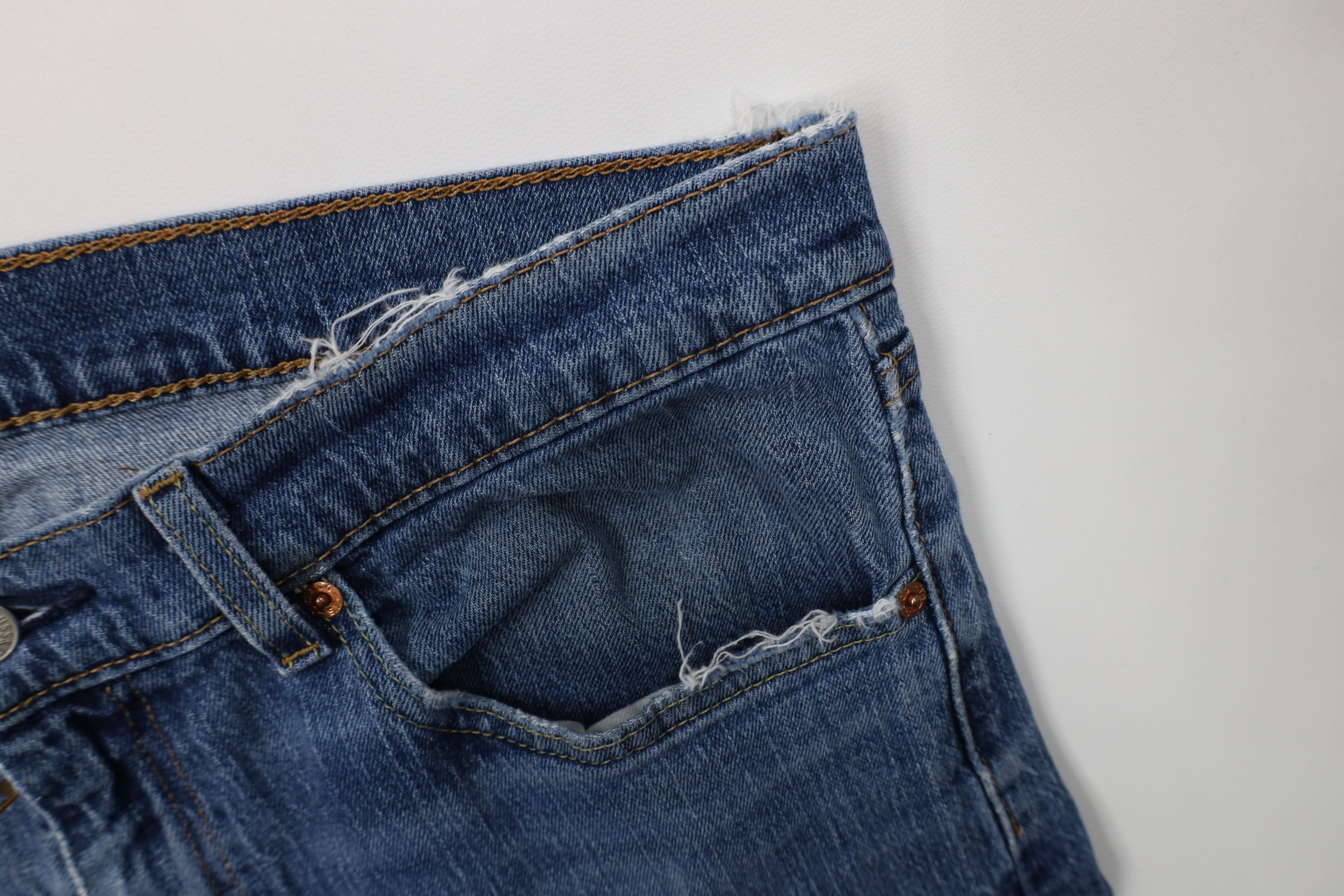 Levi's Vintage Y2K Levis 505 Regular Fit Straight Leg Denim Jeans Size US 36 / EU 52 - 8 Thumbnail