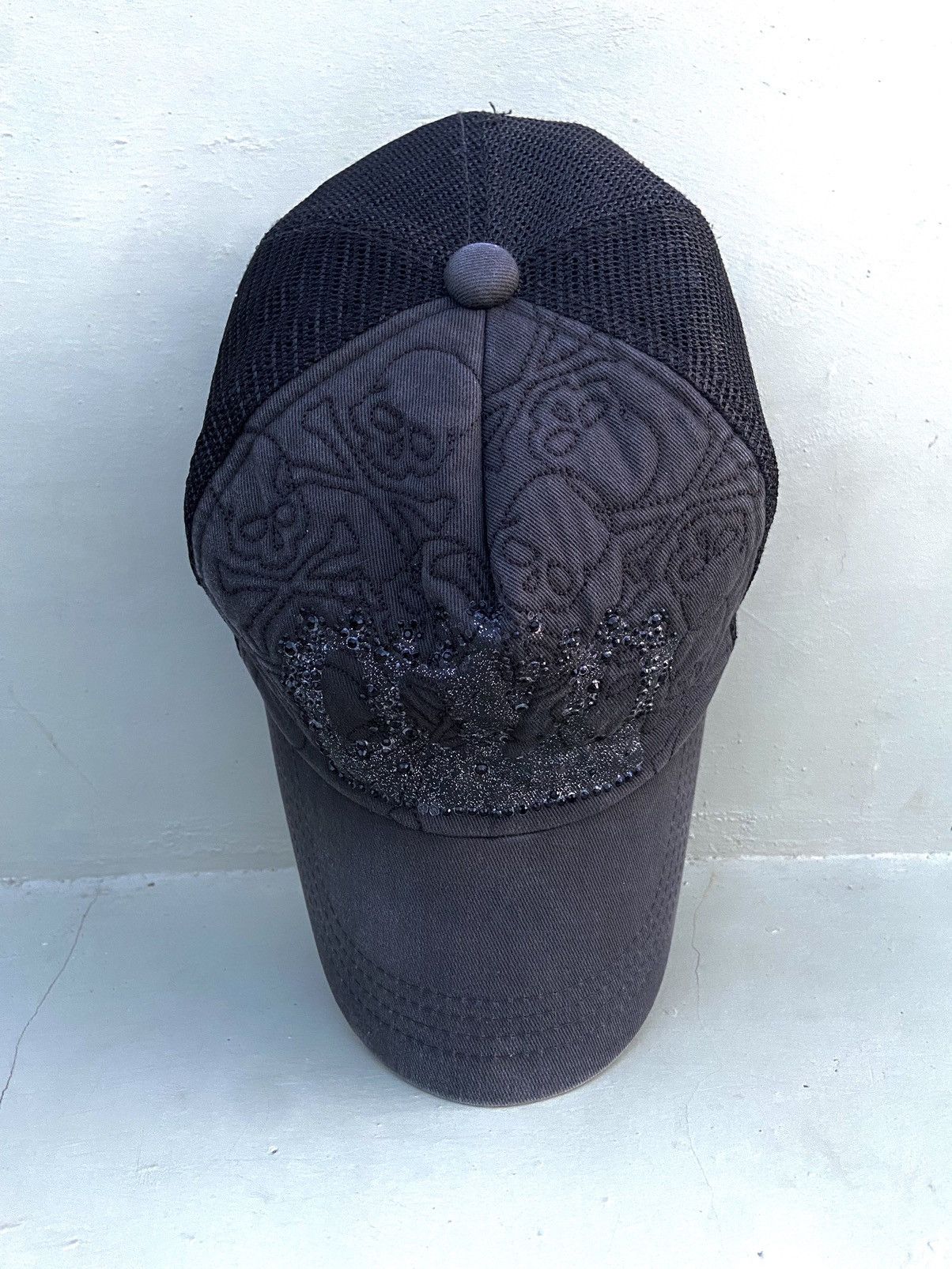 If Six Was Nine 2000s Diablo zircon studded crown trucker hat Size ONE SIZE - 6 Thumbnail