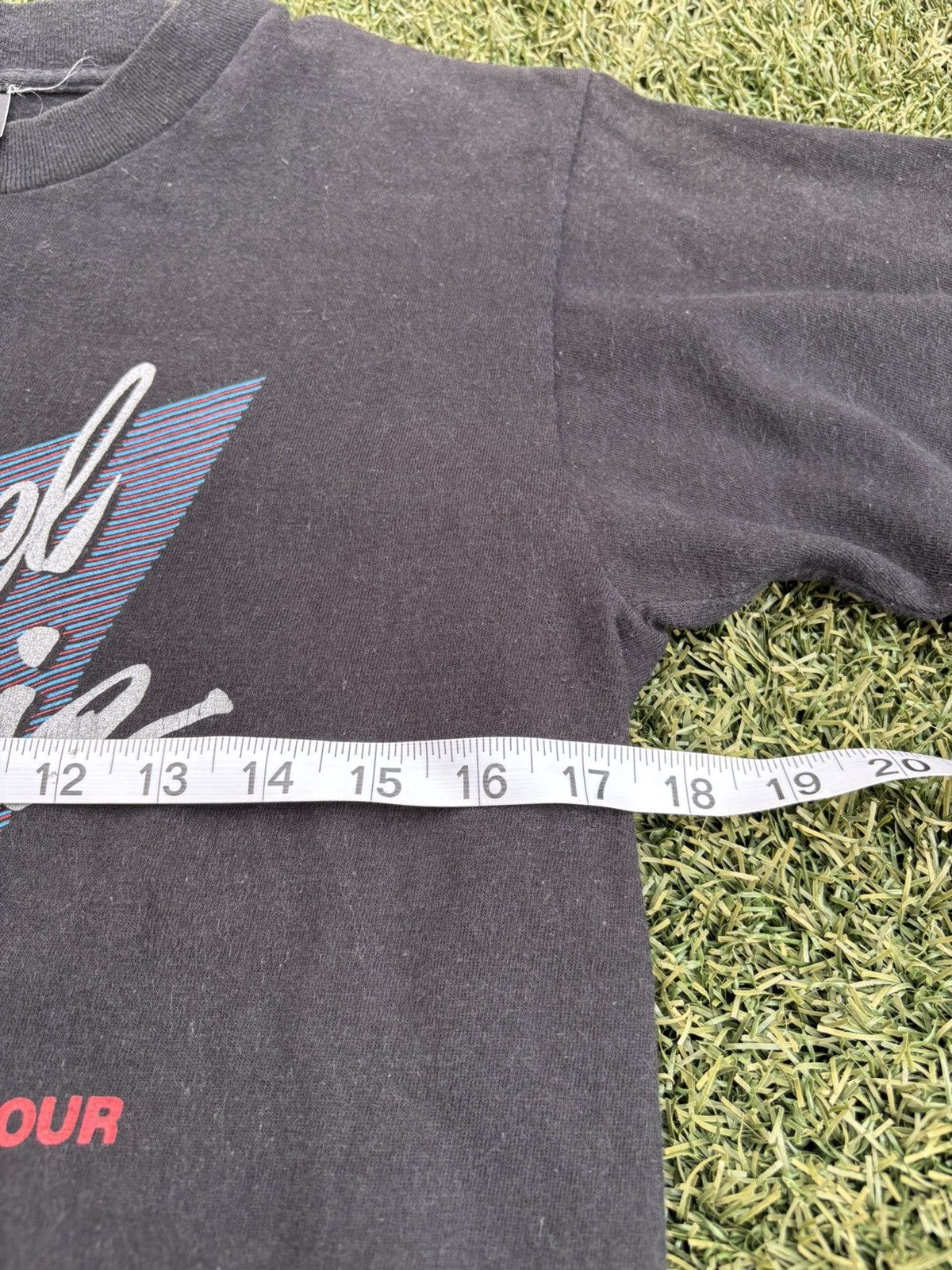 Band Tees Vintage 80s Lionel Richie tour t shirt Size US M / EU 48-50 / 2 - 5 Thumbnail