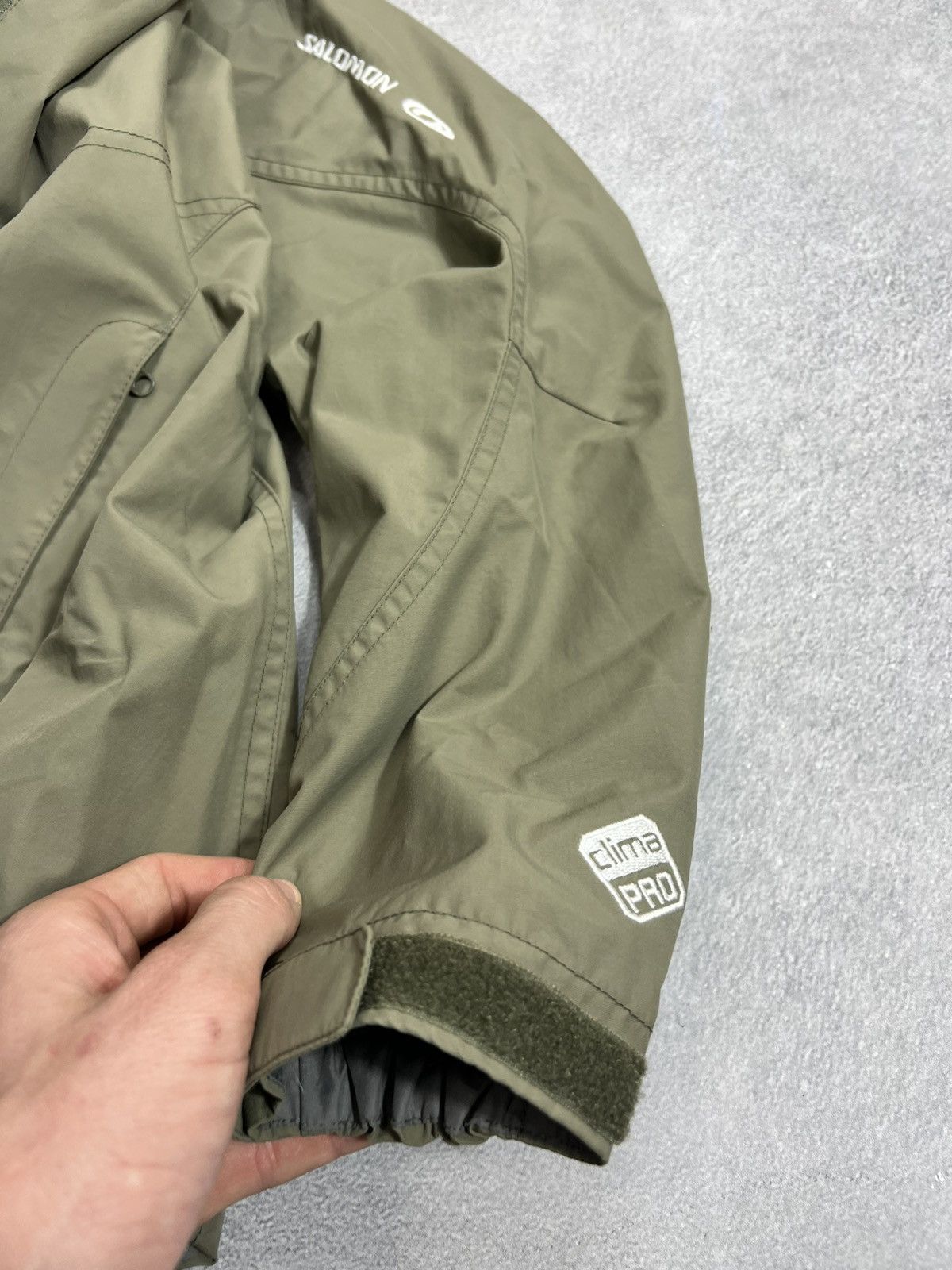 Salomon Vintage 00’s Salomon Gorpcore Ski Women Waterproof Jacket Size US S / EU 44-46 / 1 - 11 Thumbnail