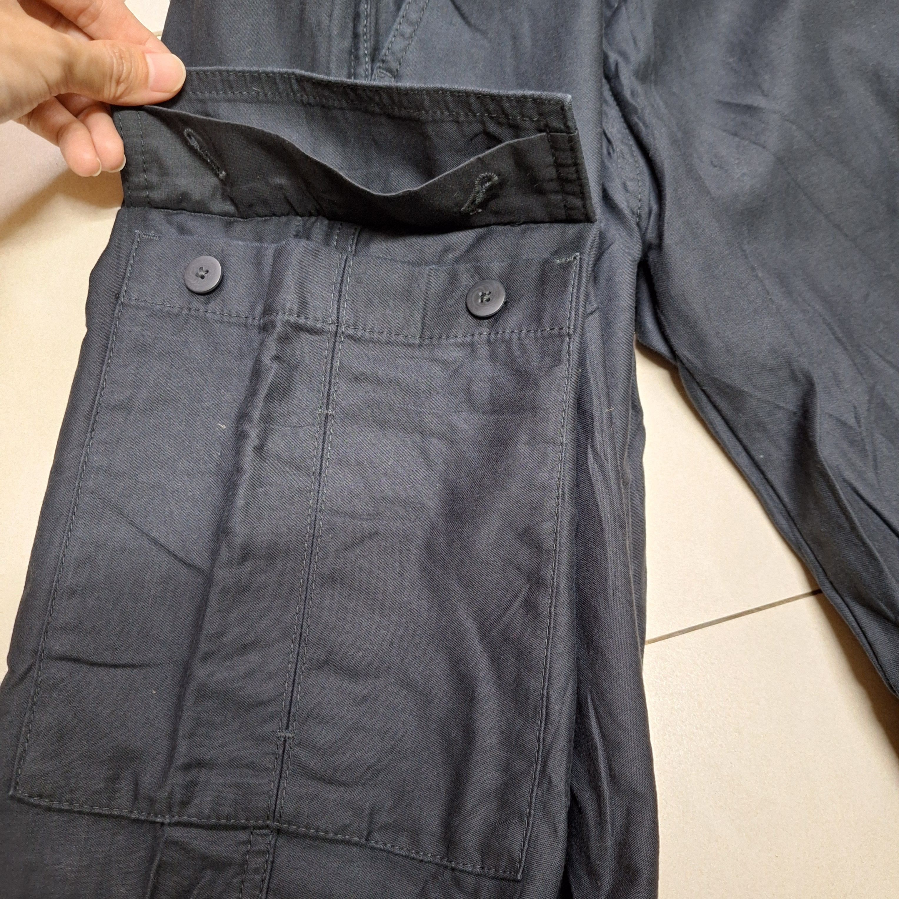 Uniqlo Uniqlo Cargo Baggy Pants Size US 30 / EU 46 - 5 Thumbnail