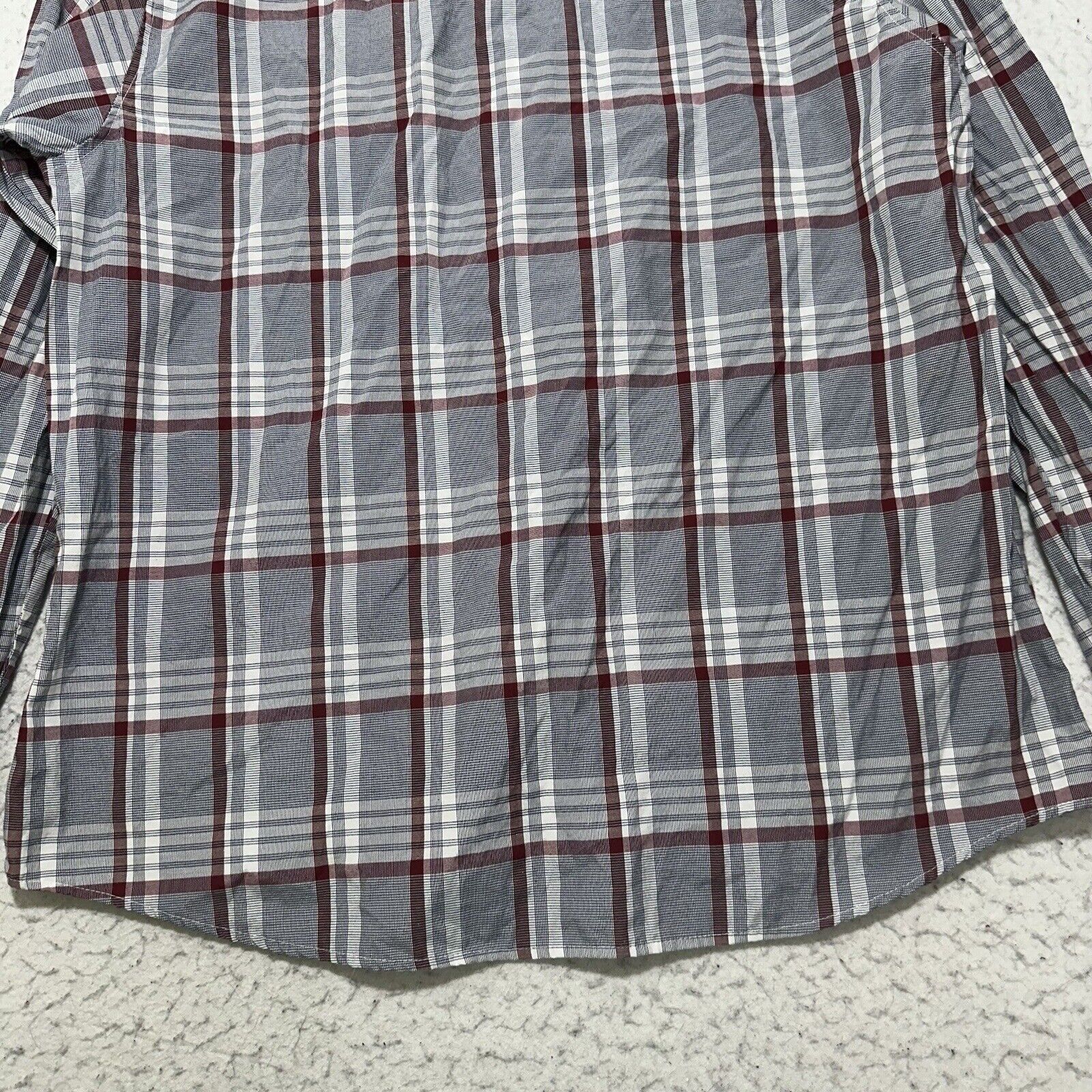 Sahara Club Sahara Club XL Button Down Pocket Dress Shirt Gray Red Plaid Size US XL / EU 56 / 4 - 11 Thumbnail