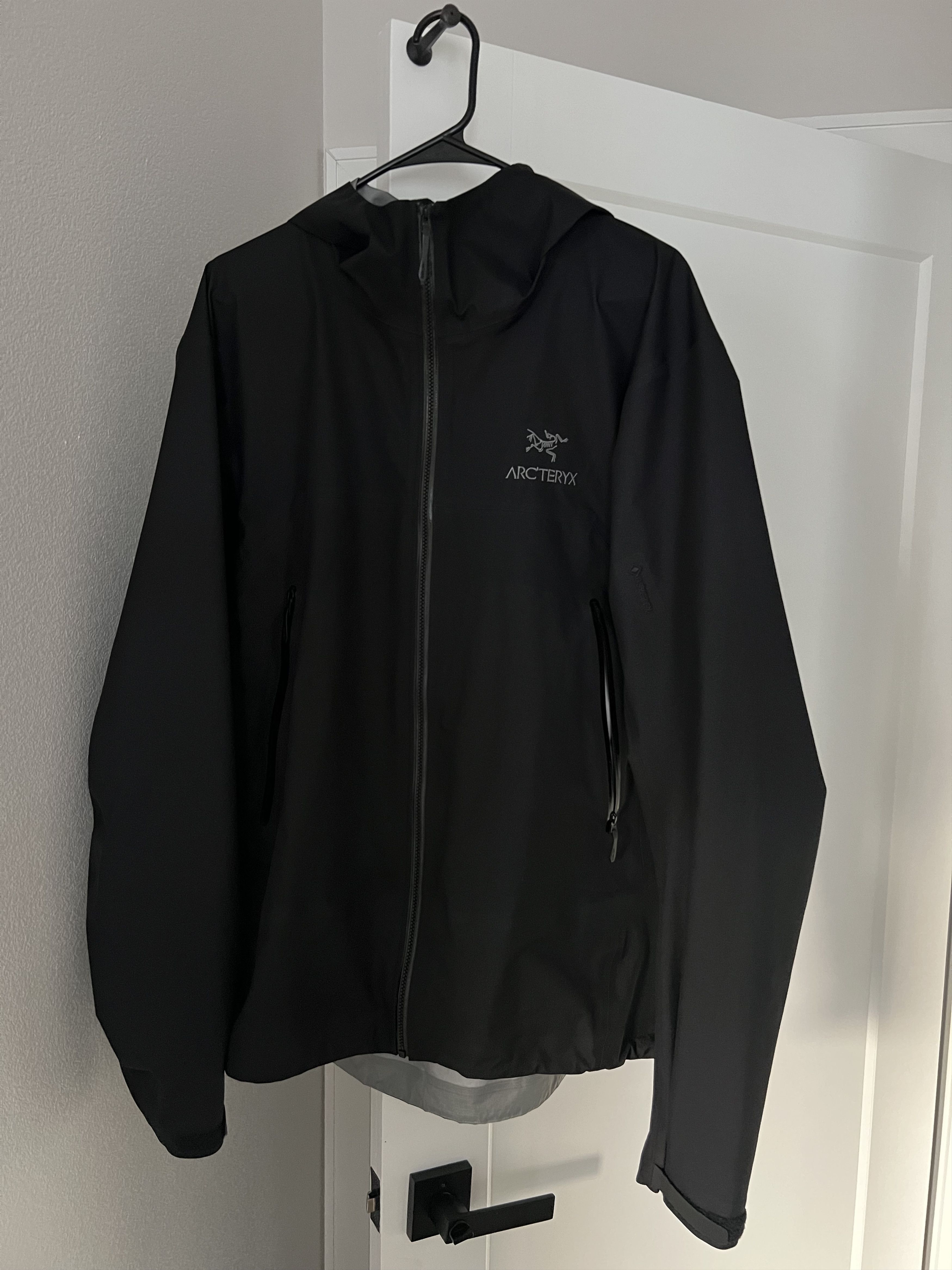 image of Arcteryx Beta Jacket in Black, Men's (Size Large)