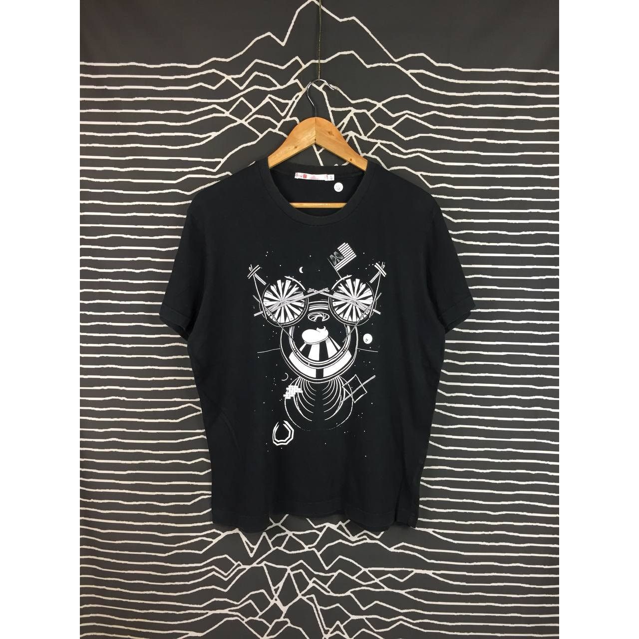 Disney × Mickey Mouse × Uniqlo Uniqlo UT Disney Mickey Mouse Cartoon Tee Size L Size US L / EU 52-54 / 3 - 2 Thumbnail
