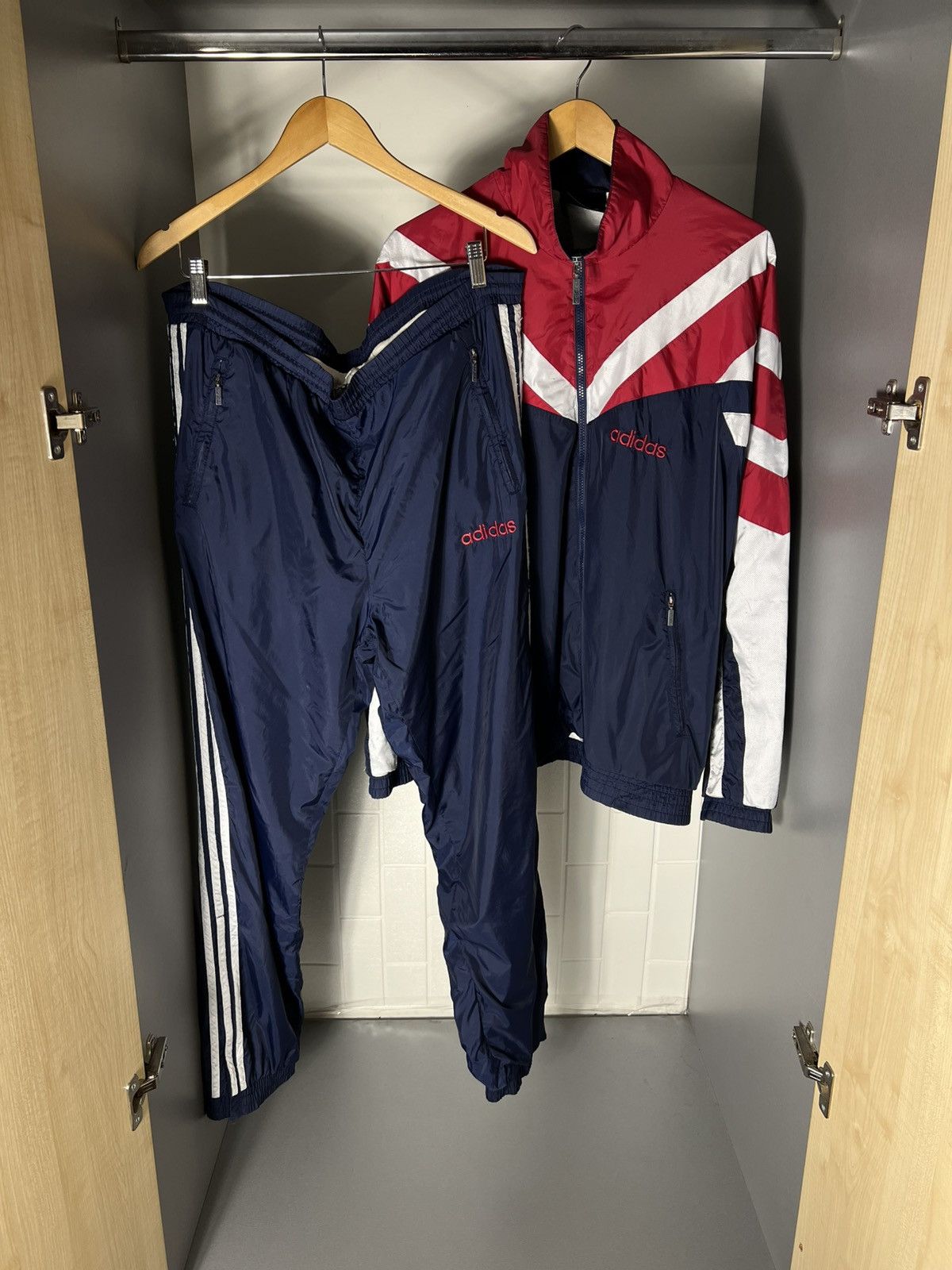 Vintage VERY RARE ADIDAS ORIGINAL EQUIPMENT RETRO SUIT CASUAL 90s Size US L / EU 52-54 / 3 - 1 Thumbnail