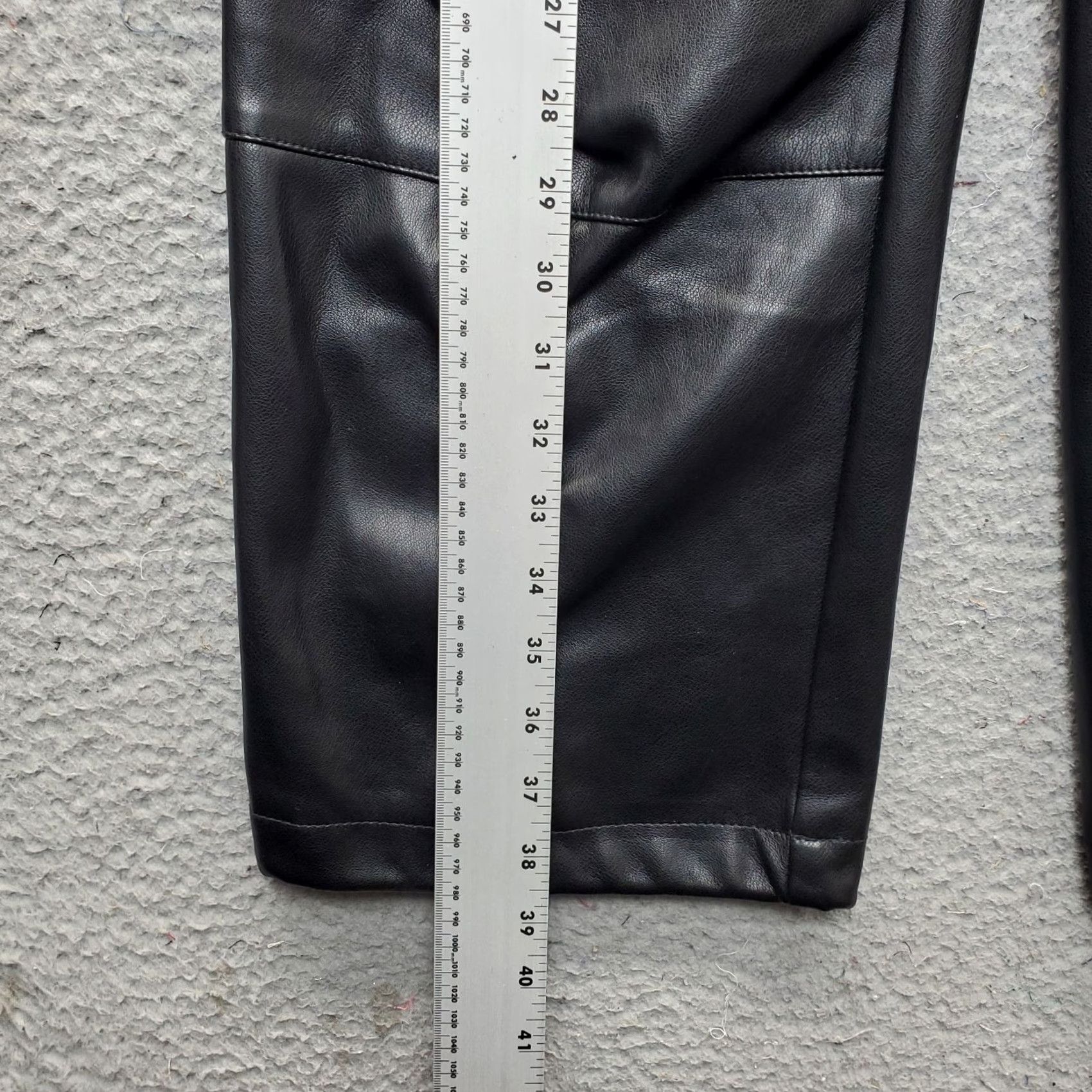 7 For All Mankind 7 For All Mankind Mens Faux Leather Cargo Pants M Black Fleece Lined Straight Size US 31 - 3 Thumbnail