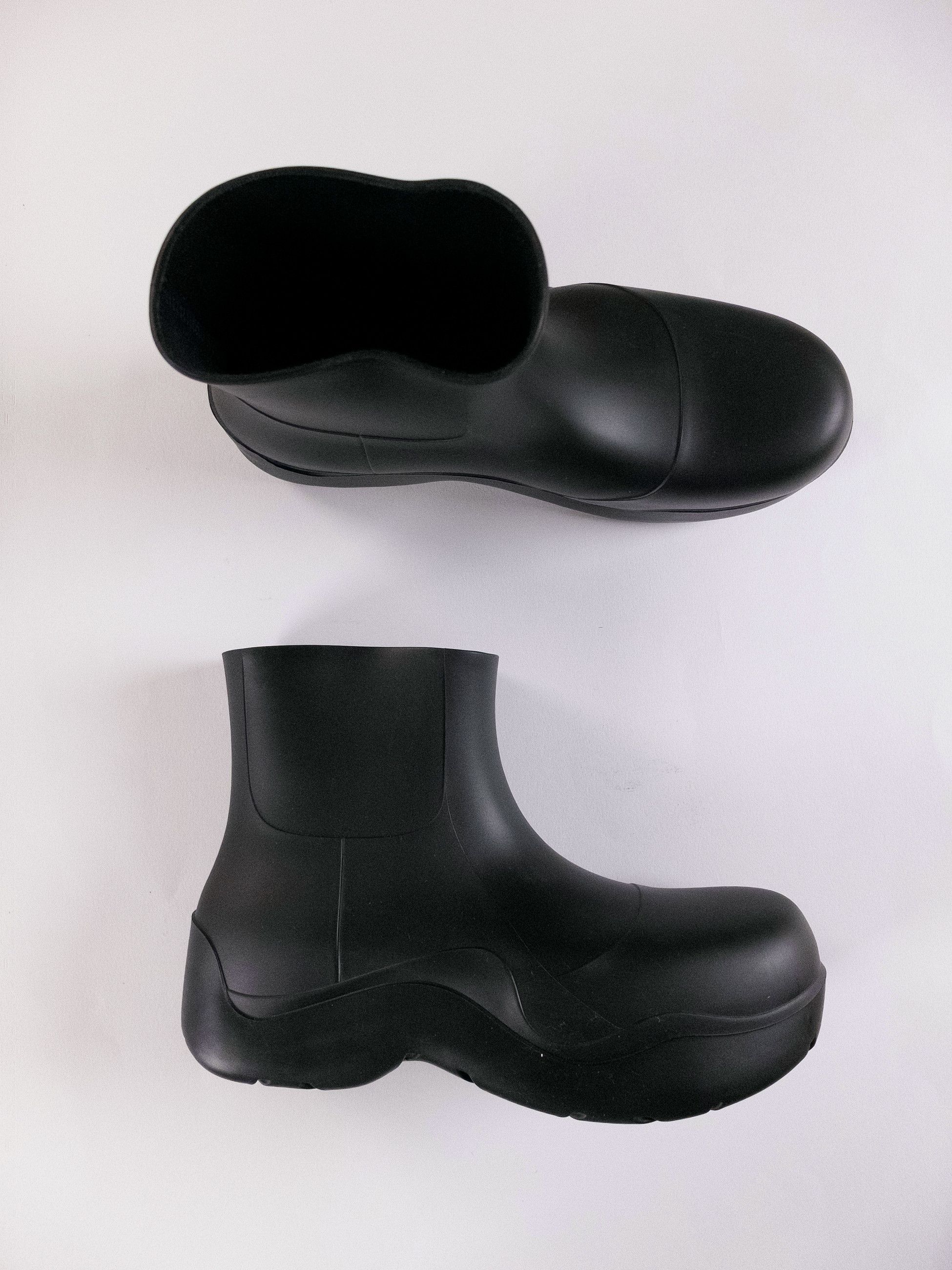 Bottega Veneta BOTTEGA VENETA Puddle matte black rubber boots Size 8 / 41 q Size US 8 / EU 41 - 5 Thumbnail