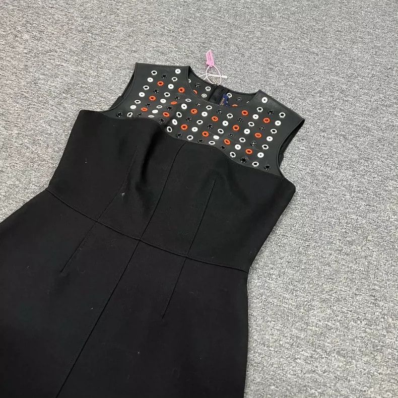 Louis Vuitton Louis Vuitton Eyelet Patchwork Dress 2505-Nextarrow Size XS / US 0-2 / IT 36-38 - 3 Thumbnail