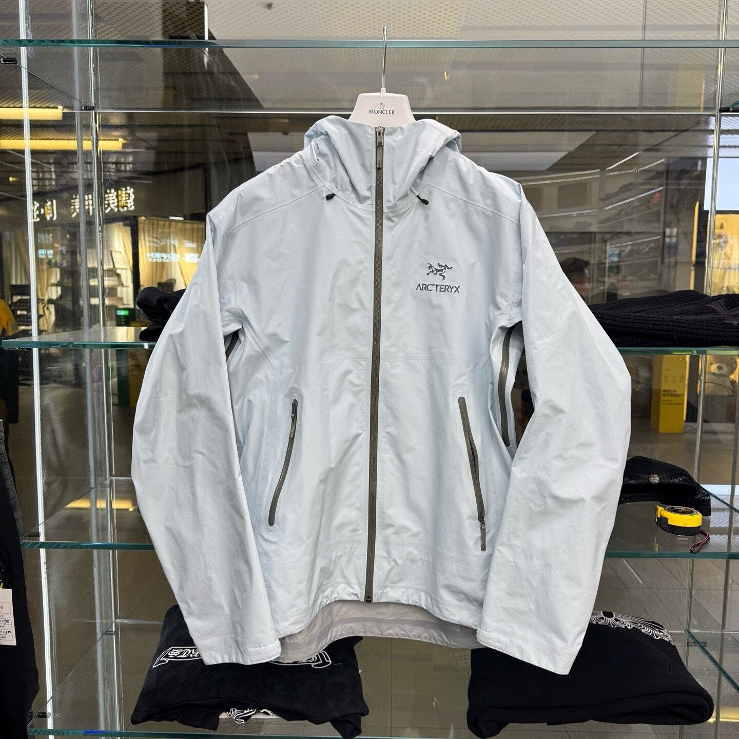 Arcteryx Beta LT Hardshell Jacket