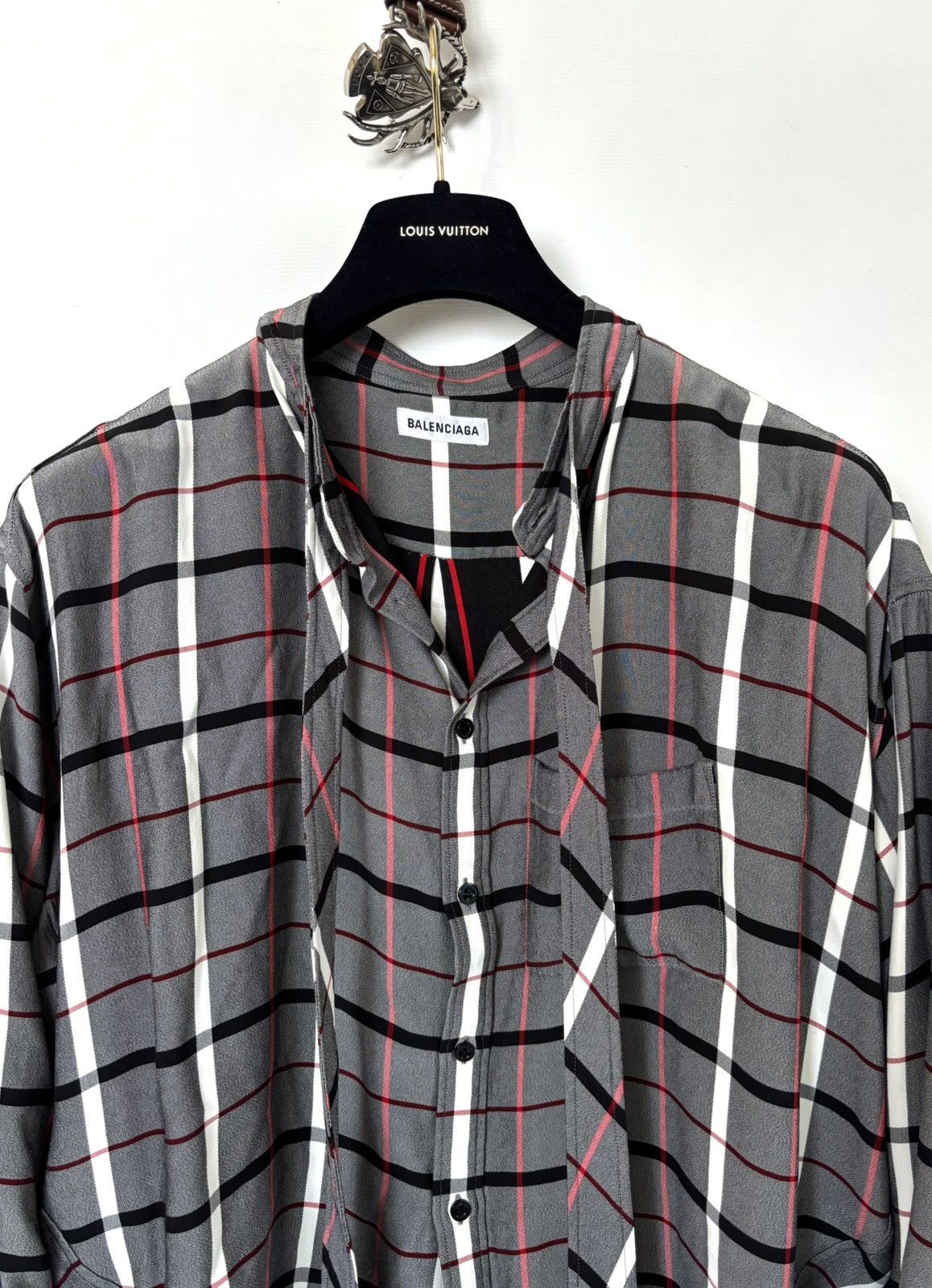 Balenciaga Balenciaga Back Logo Shirt Size US S / EU 44-46 / 1 - 4 Thumbnail