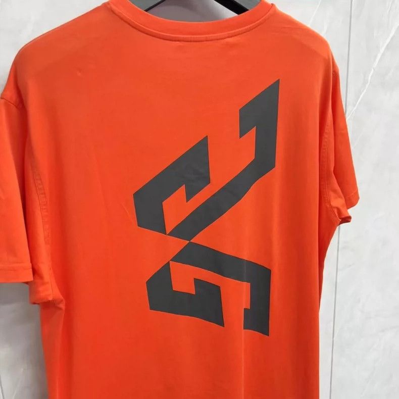 Givenchy Givenchy Front and back Logo short-sleeve Size US L / EU 52-54 / 3 - 3 Thumbnail