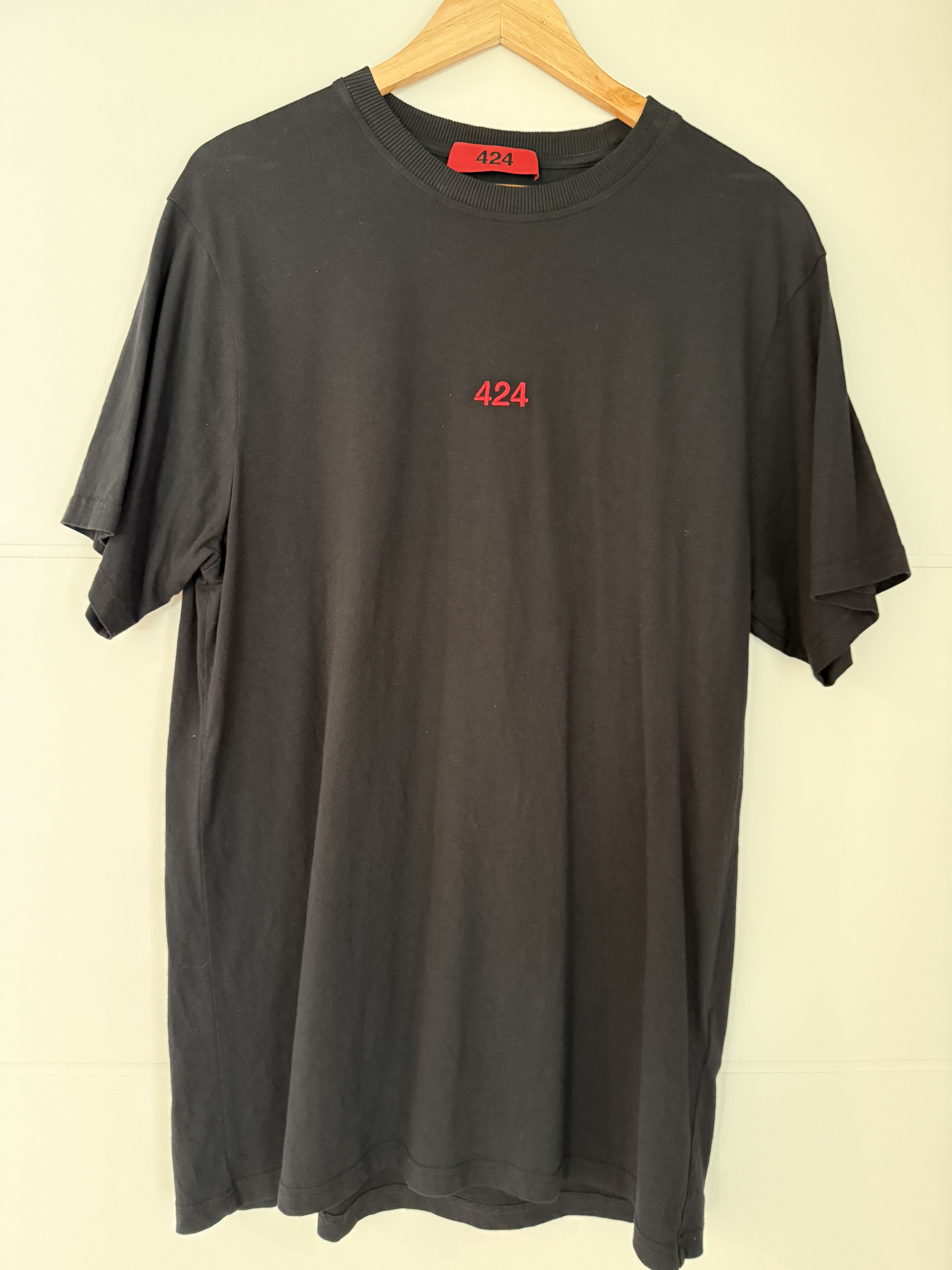 424 424 Black T Shirt Size L Red Logo Size US L / EU 52-54 / 3 - 1 Thumbnail